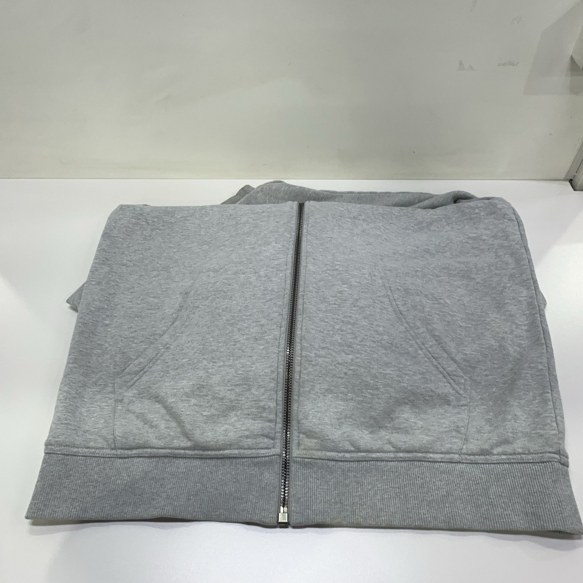 Burberry Burberry Check Lined Zip Up Hoodie Size L Size US L / EU 52-54 / 3 - 10 Thumbnail
