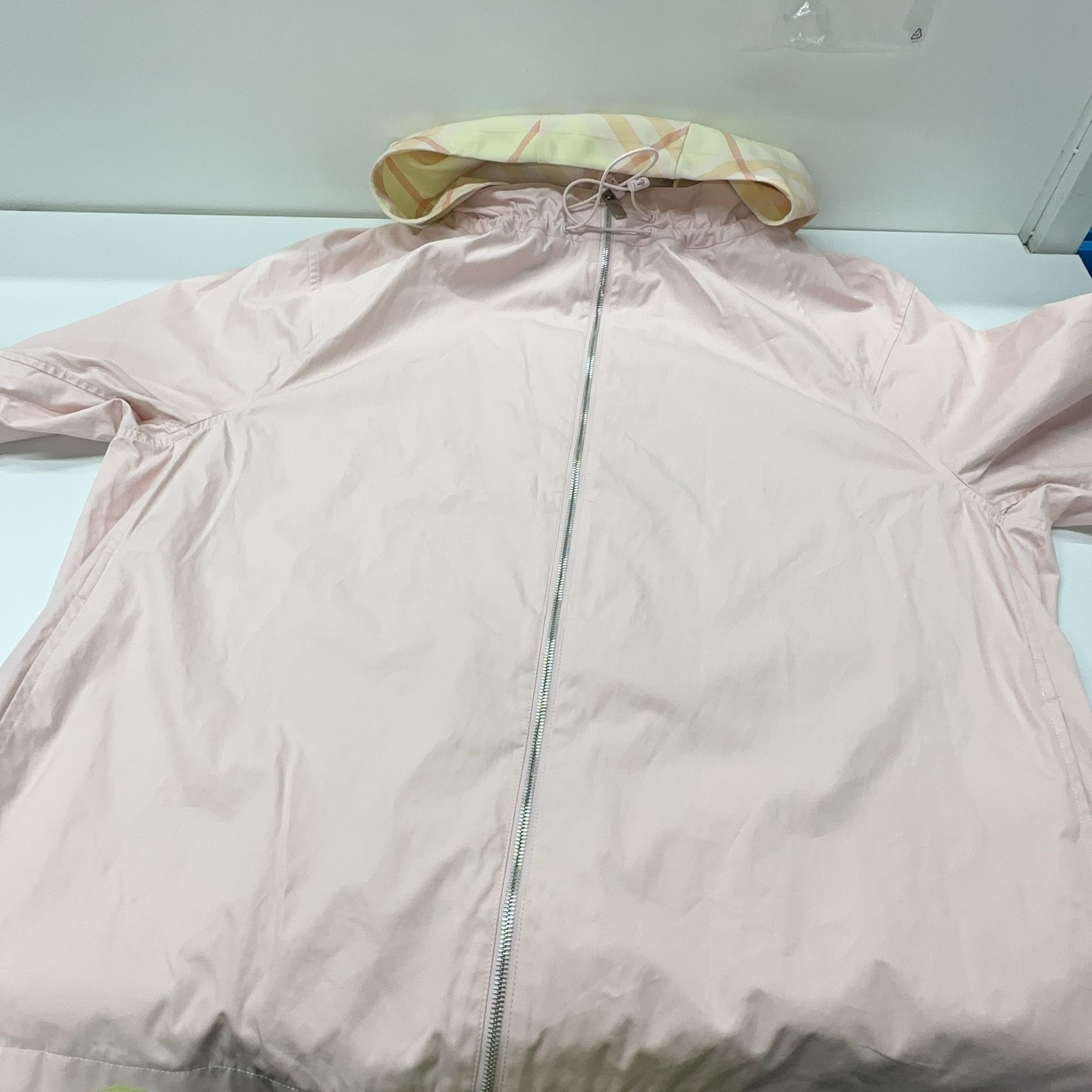 Burberry Burberry Pink Plaid Hood Cotton Jacket Size M Size M / US 6-8 / IT 42-44 - 11 Thumbnail