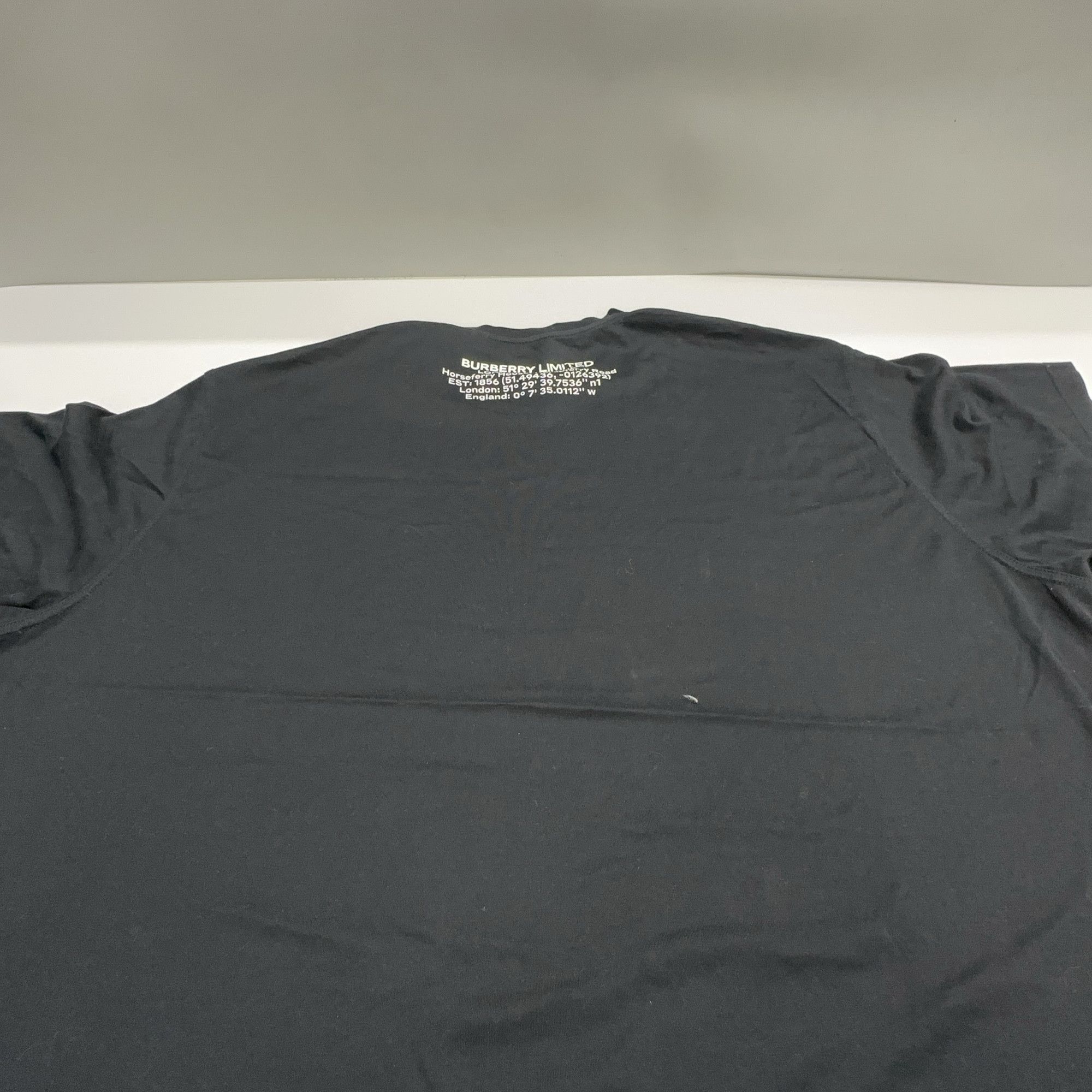 Burberry Burberry Shark Graphic T-Shirt Size XXL Size US XXL / EU 58 / 5 - 12 Thumbnail