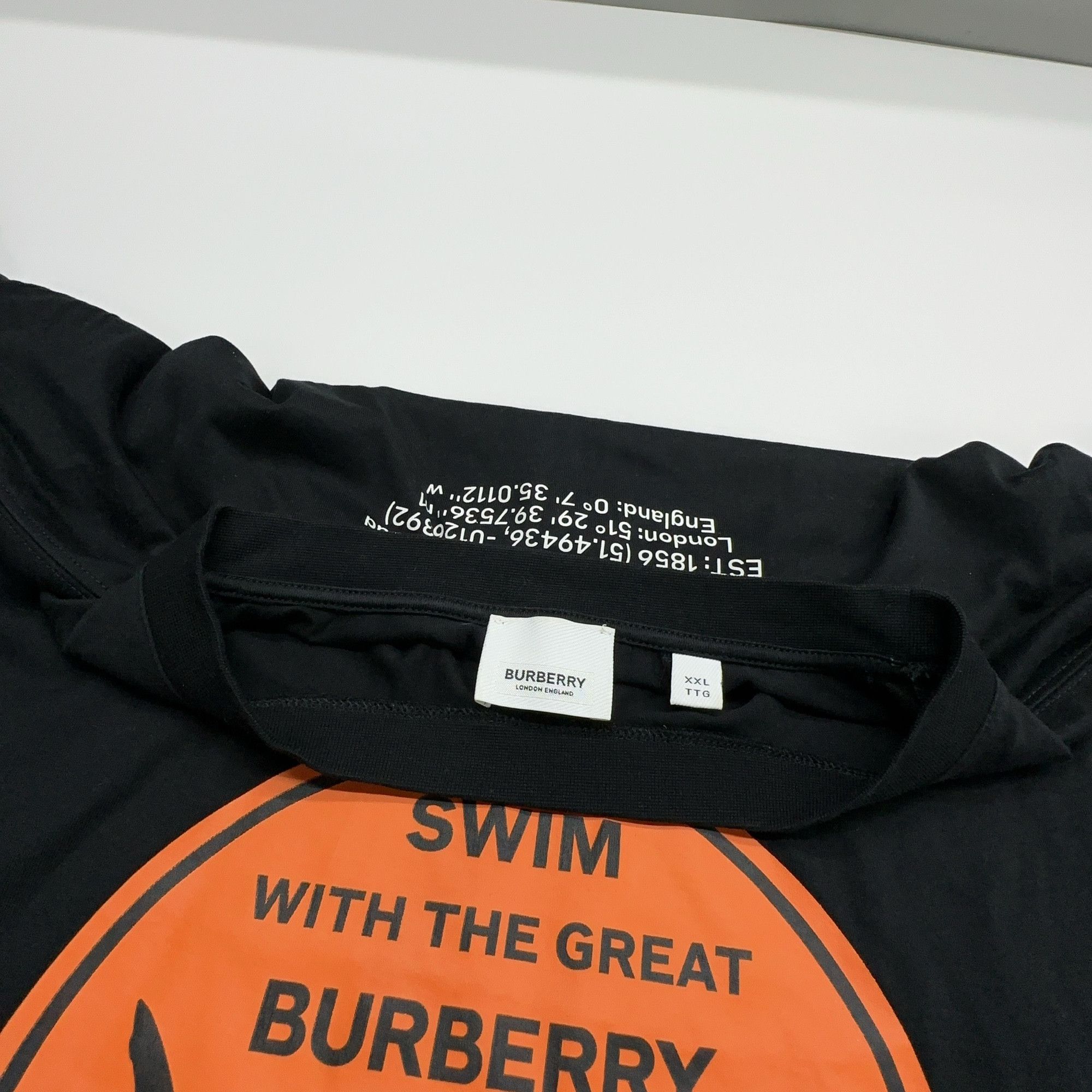 Burberry Burberry Shark Graphic T-Shirt Size XXL Size US XXL / EU 58 / 5 - 5 Thumbnail