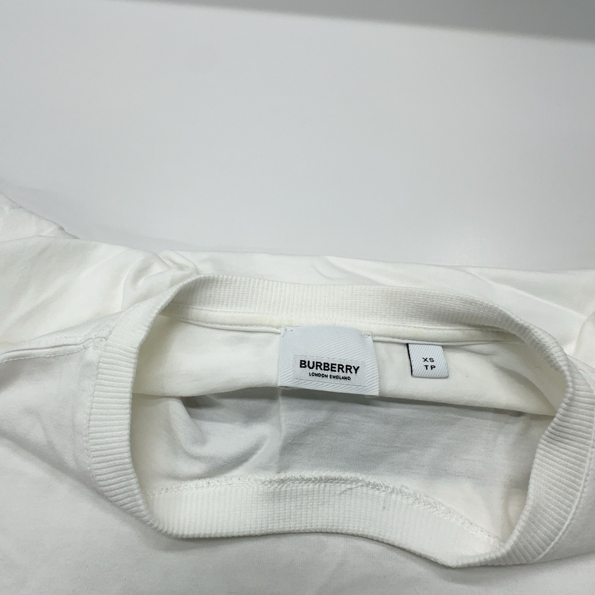 Burberry Burberry Logo Patch T-Shirt Size XS Size US XS / EU 42 / 0 - 5 Thumbnail