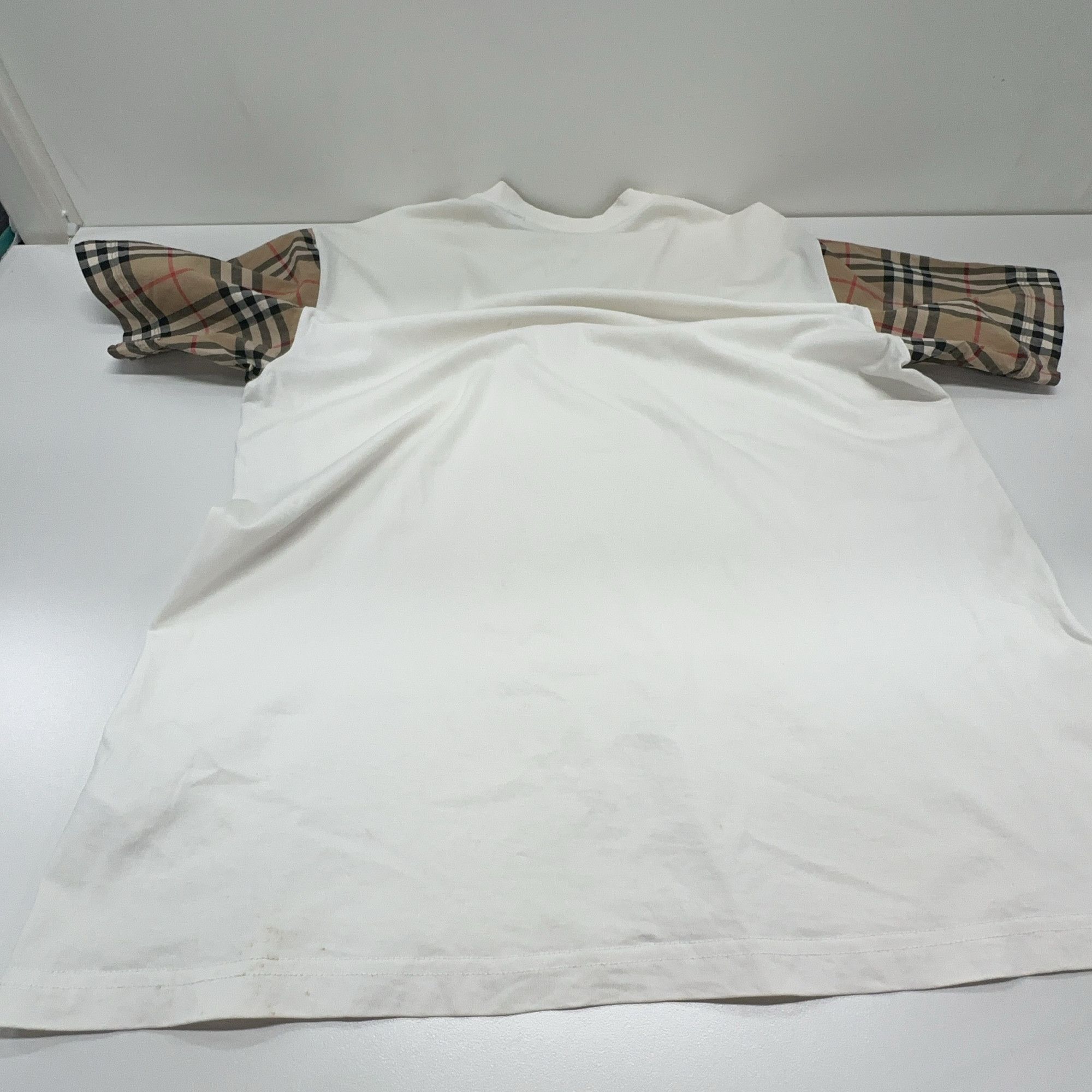 Burberry Burberry Check Sleeve T-Shirt Size M Size M / US 6-8 / IT 42-44 - 8 Thumbnail