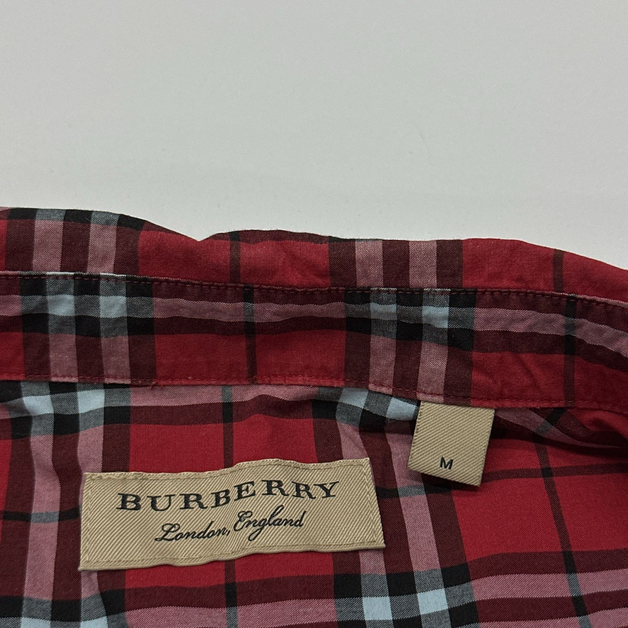 Burberry Burberry Red Plaid Button Up Shirt Size M Size US M / EU 48-50 / 2 - 4 Thumbnail