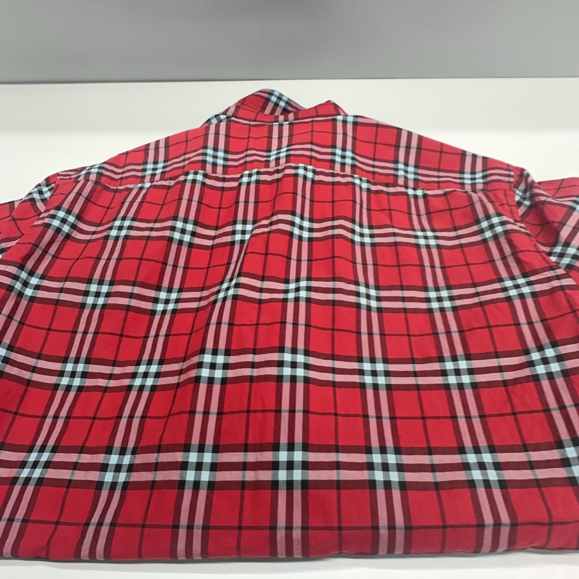 Burberry Burberry Red Plaid Button Up Shirt Size M Size US M / EU 48-50 / 2 - 11 Thumbnail