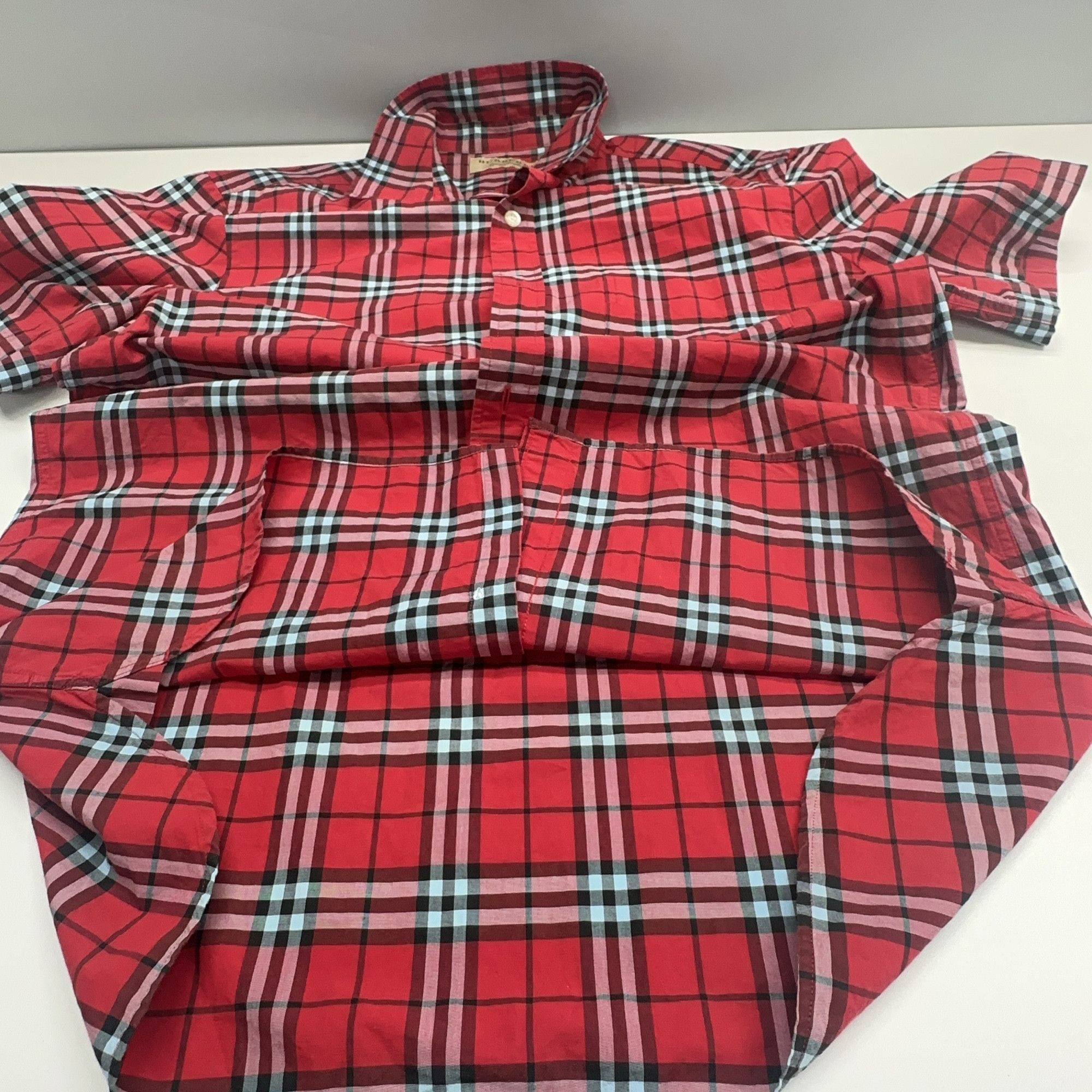 Burberry Burberry Red Plaid Button Up Shirt Size M Size US M / EU 48-50 / 2 - 6 Thumbnail