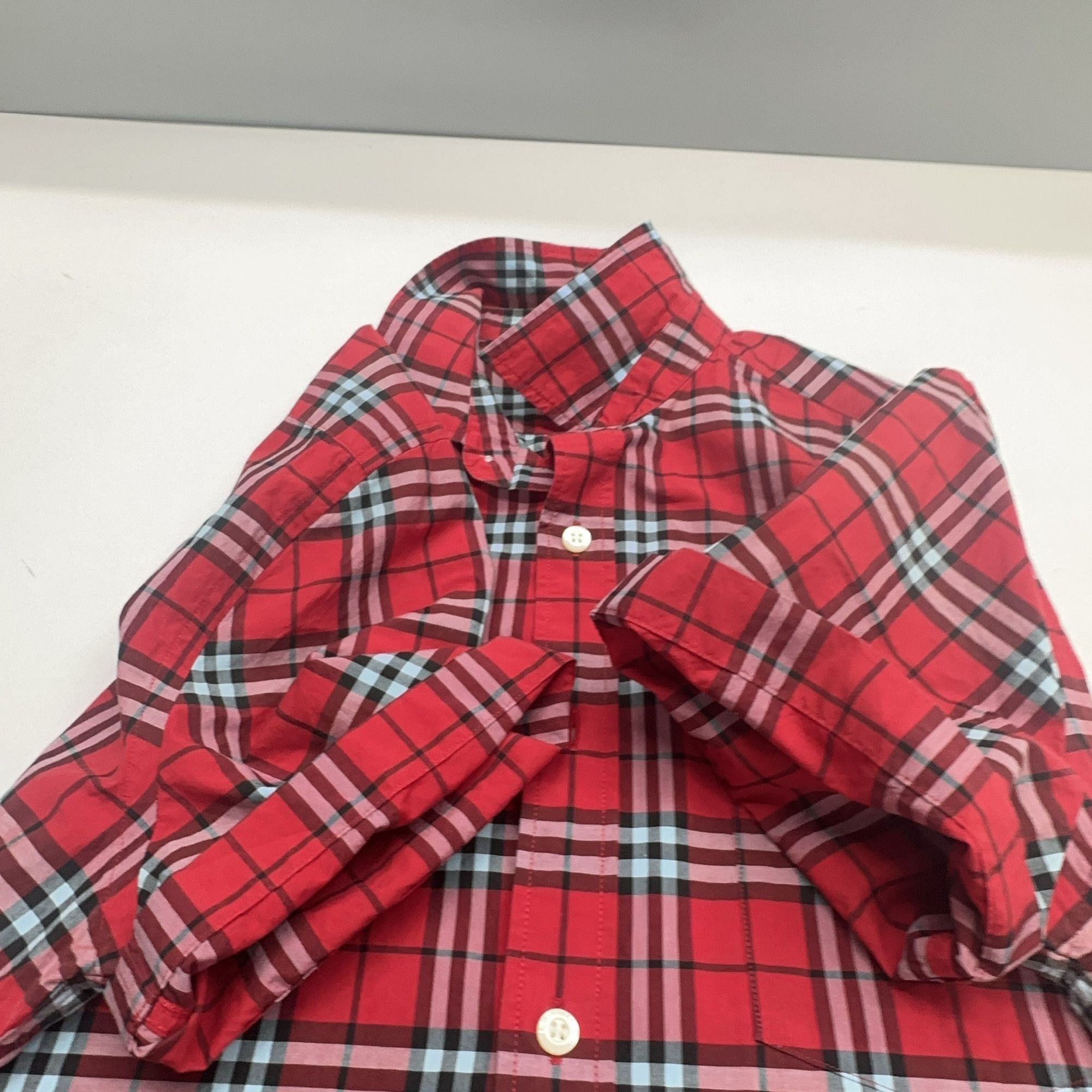 Burberry Burberry Red Plaid Button Up Shirt Size M Size US M / EU 48-50 / 2 - 9 Thumbnail