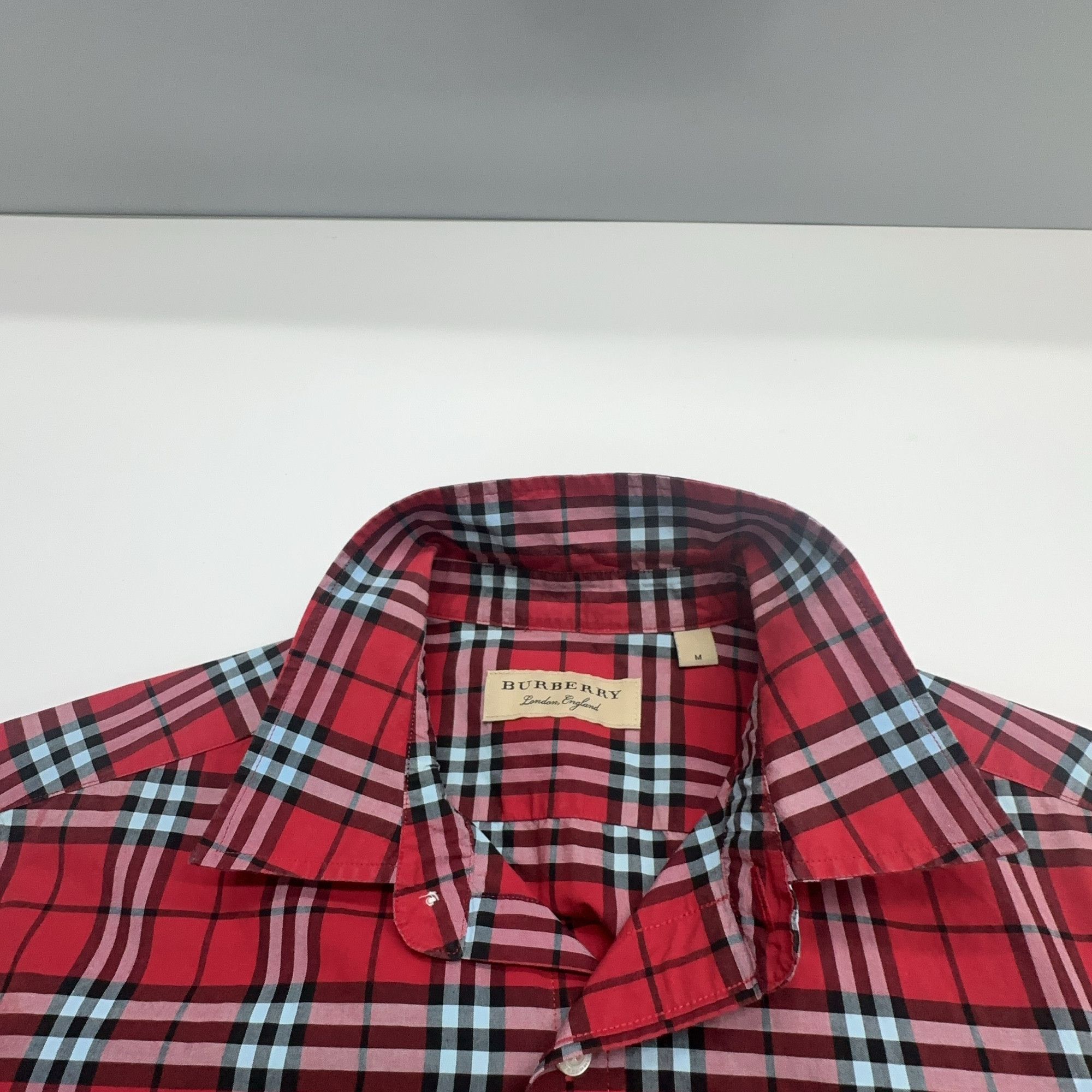 Burberry Burberry Red Plaid Button Up Shirt Size M Size US M / EU 48-50 / 2 - 5 Thumbnail