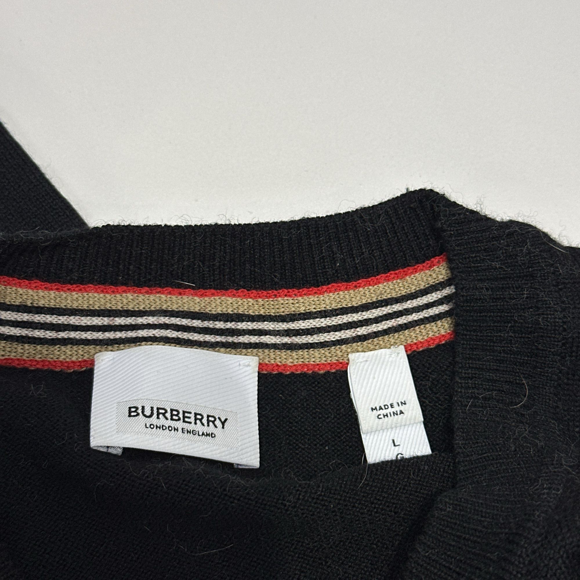 Burberry Burberry Iconic Stripe Trim Wool Sweater Size L Size US L / EU 52-54 / 3 - 4 Thumbnail