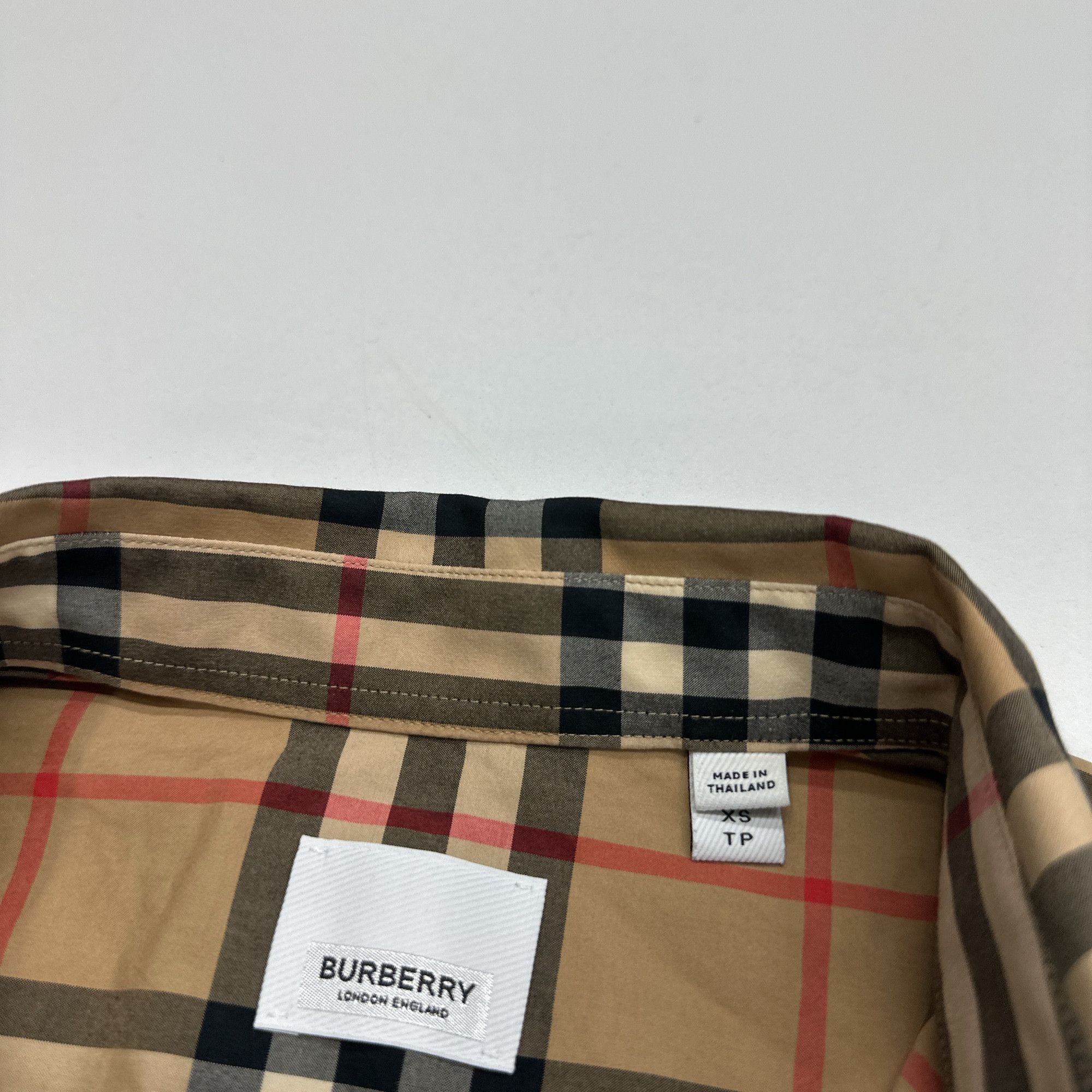 Burberry Burberry Classic Check Button Up Shirt Size XS Size US XS / EU 42 / 0 - 3 Thumbnail