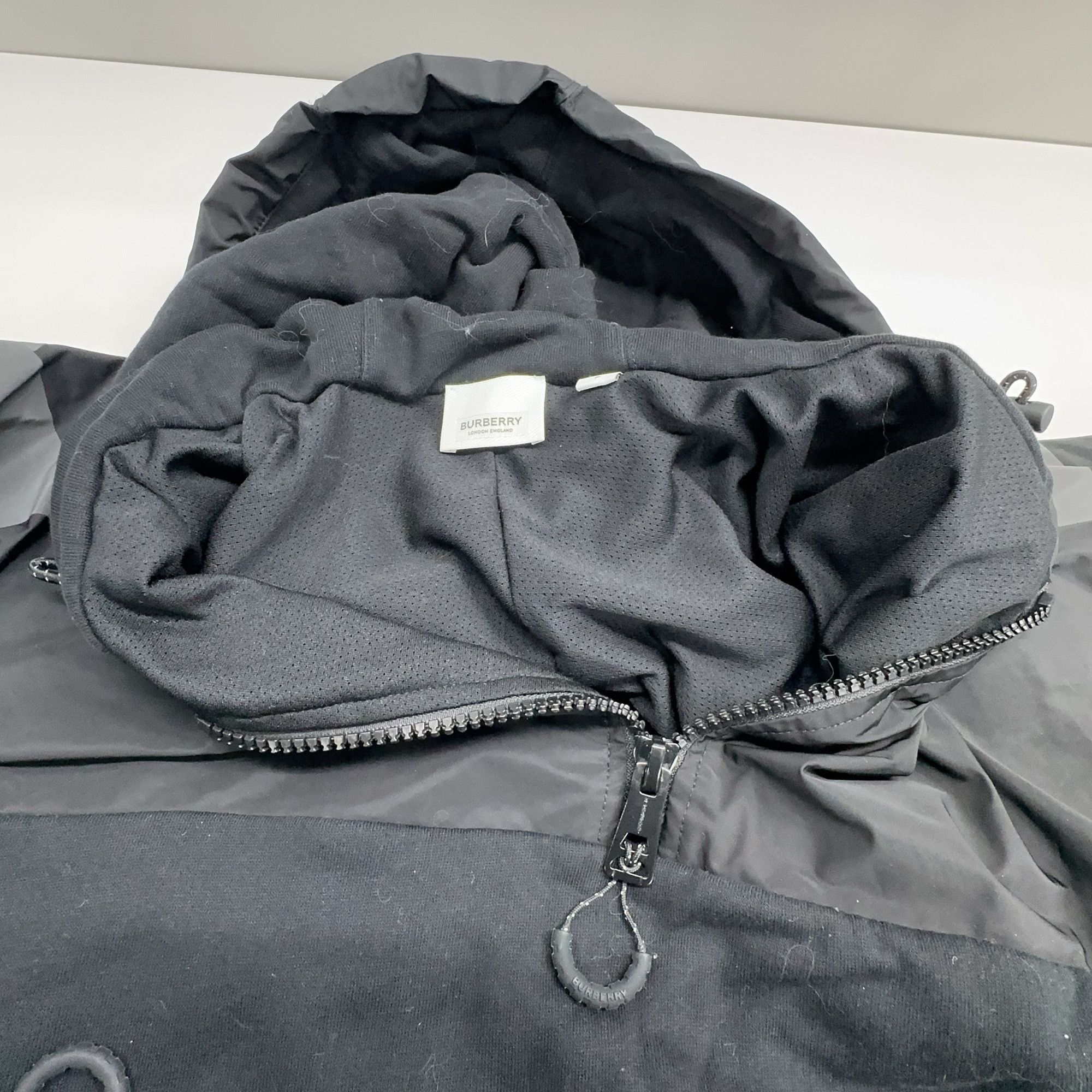 Burberry Burberry Logo Print Hooded Jacket Size S Size US S / EU 44-46 / 1 - 5 Thumbnail