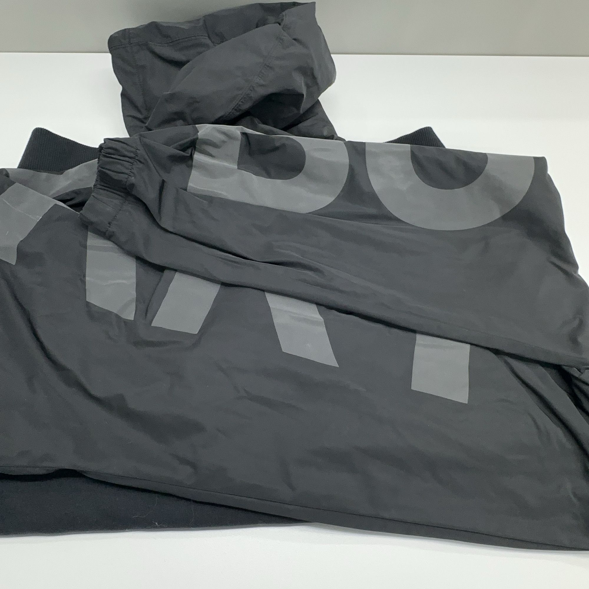 Burberry Burberry Logo Print Hooded Jacket Size S Size US S / EU 44-46 / 1 - 11 Thumbnail