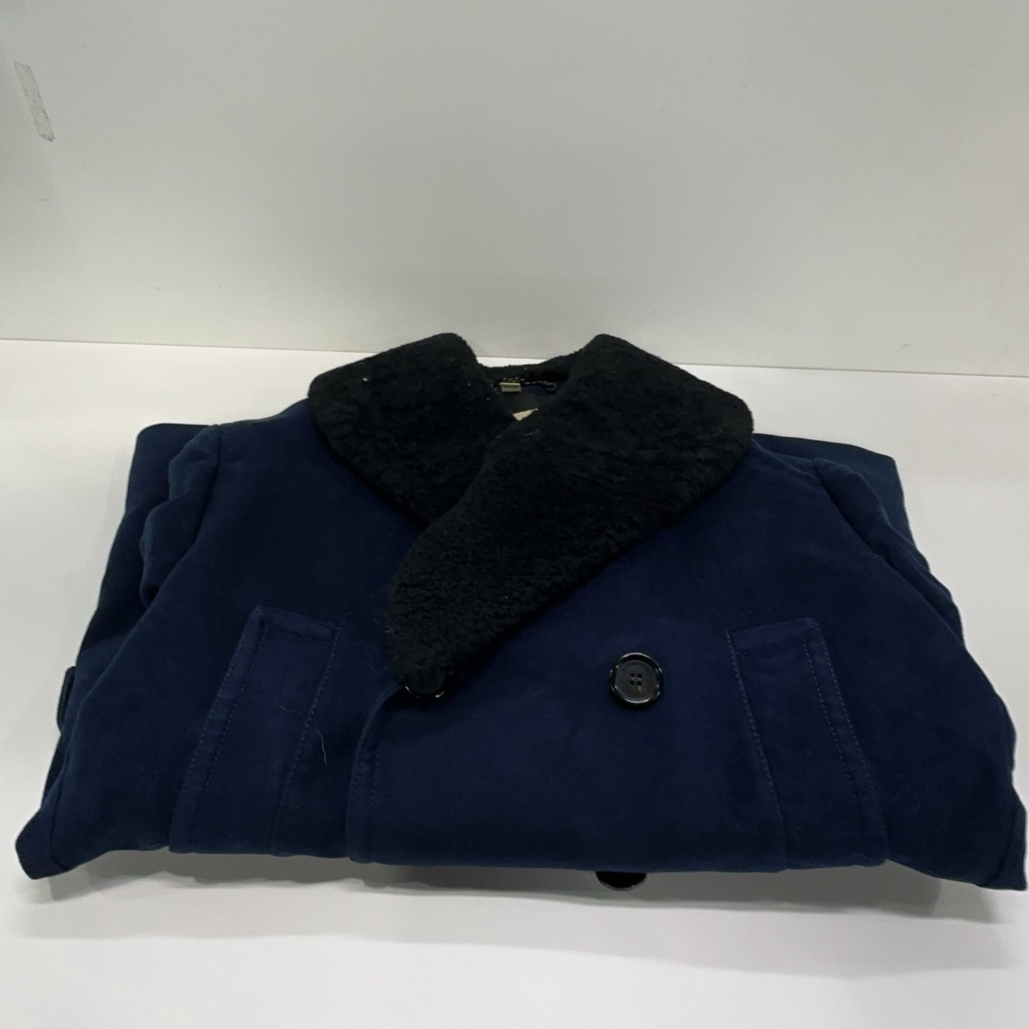 Burberry Burberry Shearling Collar Heavy Coat Size L Size US L / EU 52-54 / 3 - 9 Thumbnail