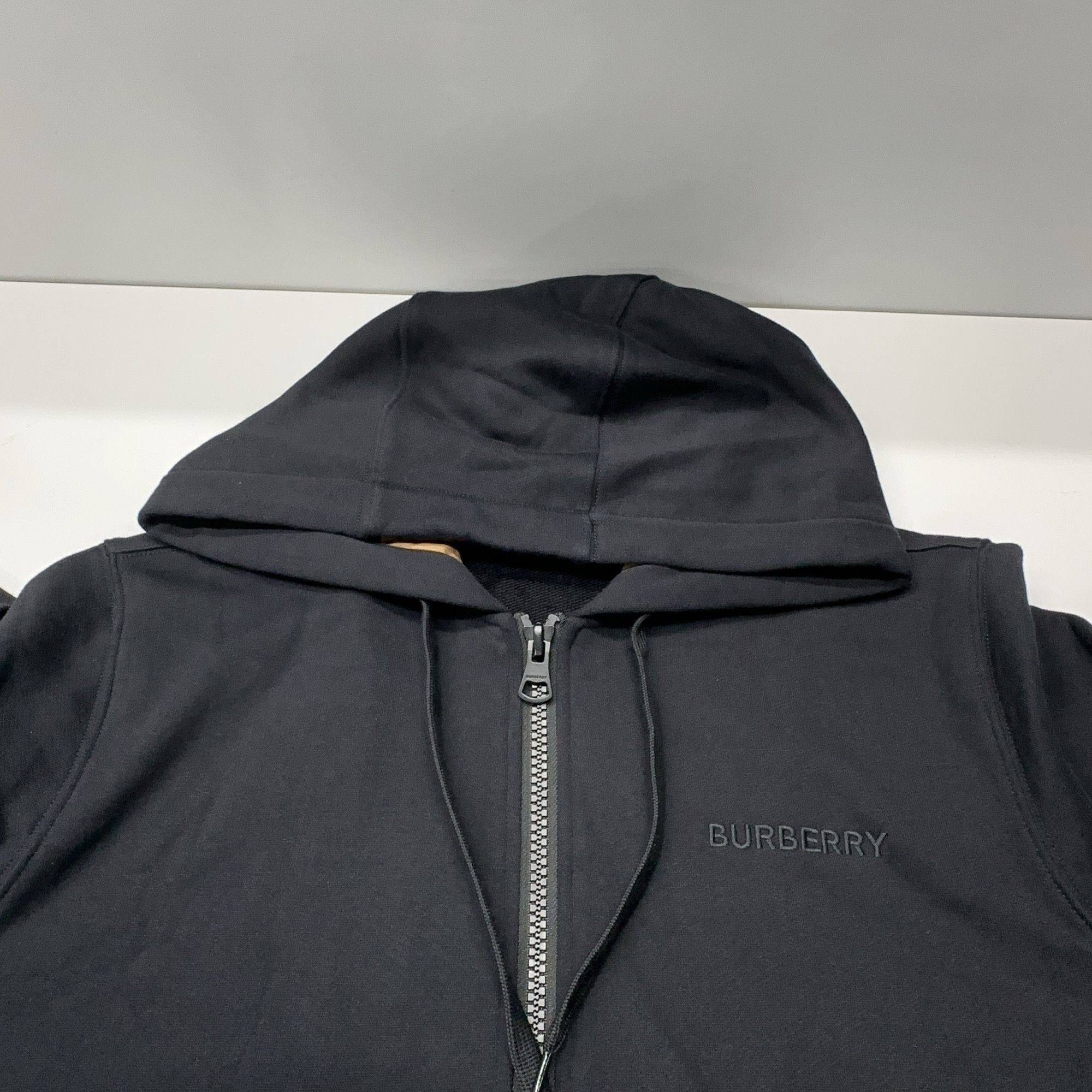 Burberry Burberry Embroidered Logo Zip Up Hoodie Size L Size US L / EU 52-54 / 3 - 6 Thumbnail