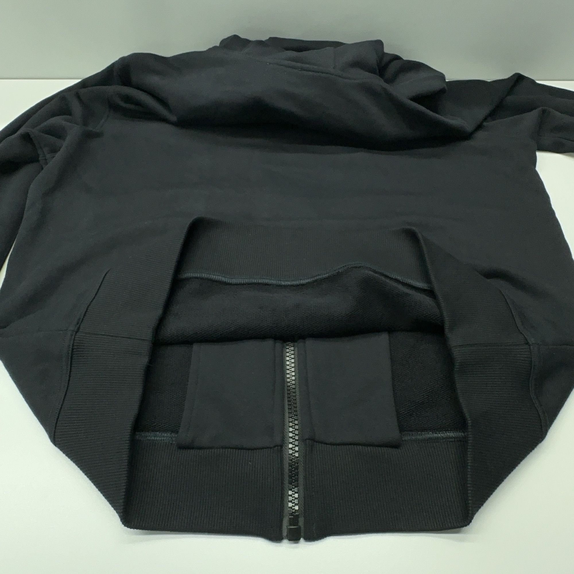 Burberry Burberry Embroidered Logo Zip Up Hoodie Size L Size US L / EU 52-54 / 3 - 11 Thumbnail