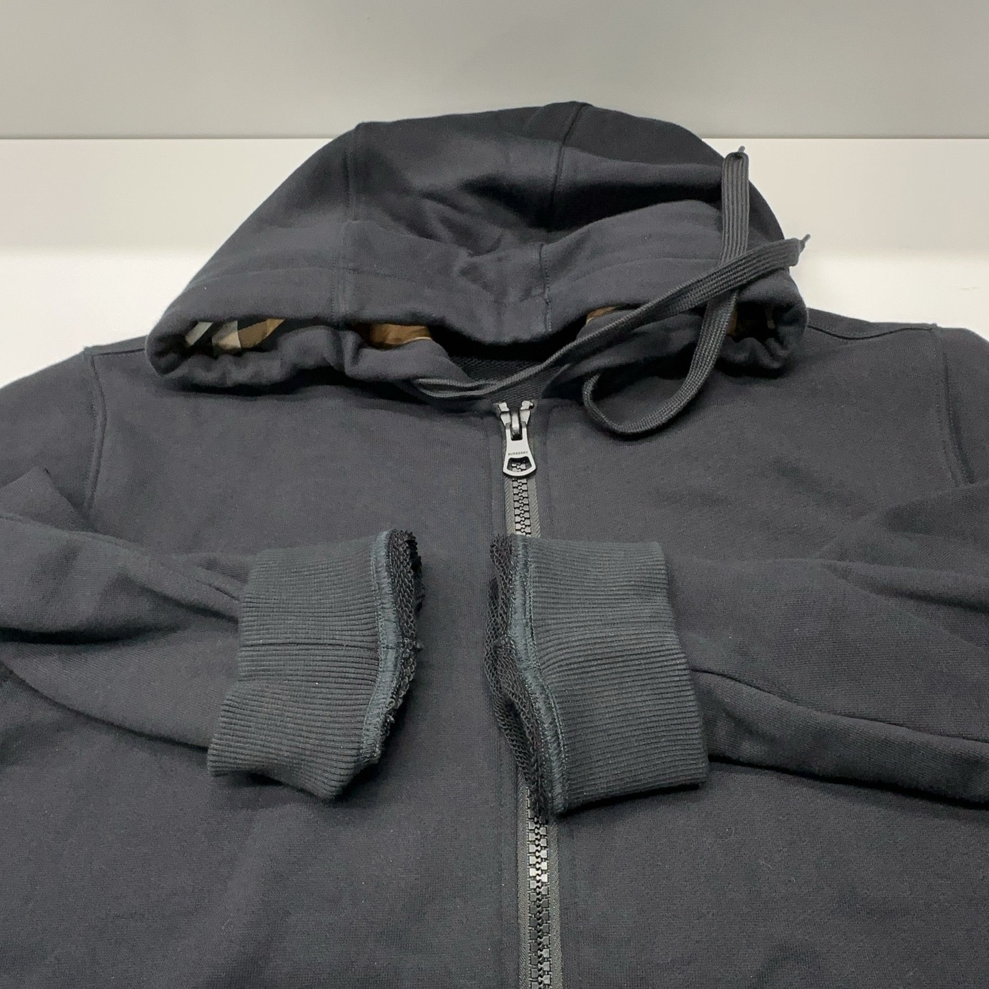Burberry Burberry Embroidered Logo Zip Up Hoodie Size L Size US L / EU 52-54 / 3 - 9 Thumbnail