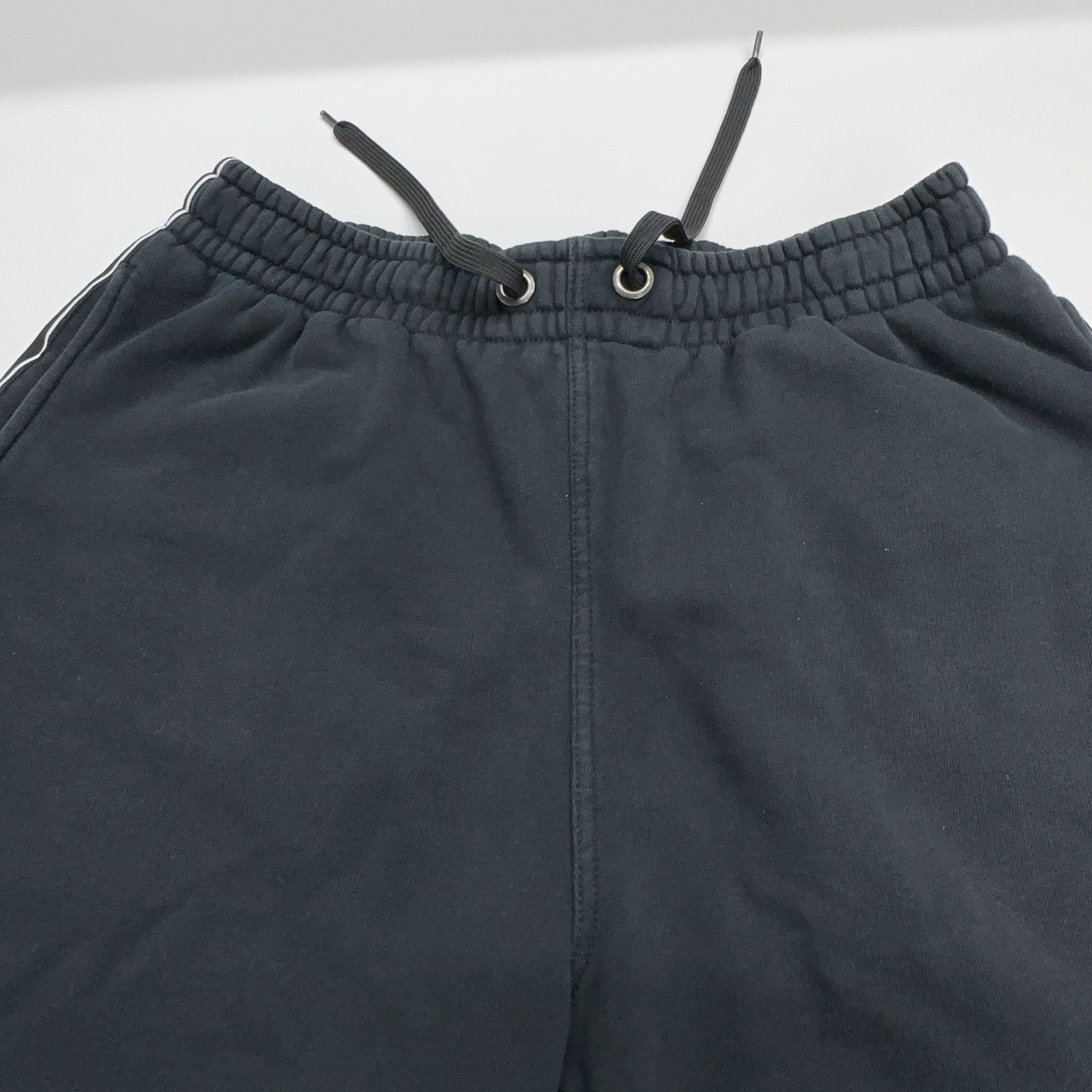 Burberry Burberry Logo Tape Sweat Shorts Size M Size US 32 / EU 48 - 6 Thumbnail