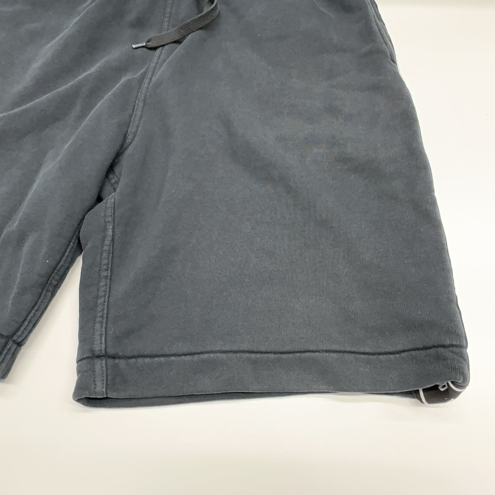 Burberry Burberry Logo Tape Sweat Shorts Size M Size US 32 / EU 48 - 8 Thumbnail
