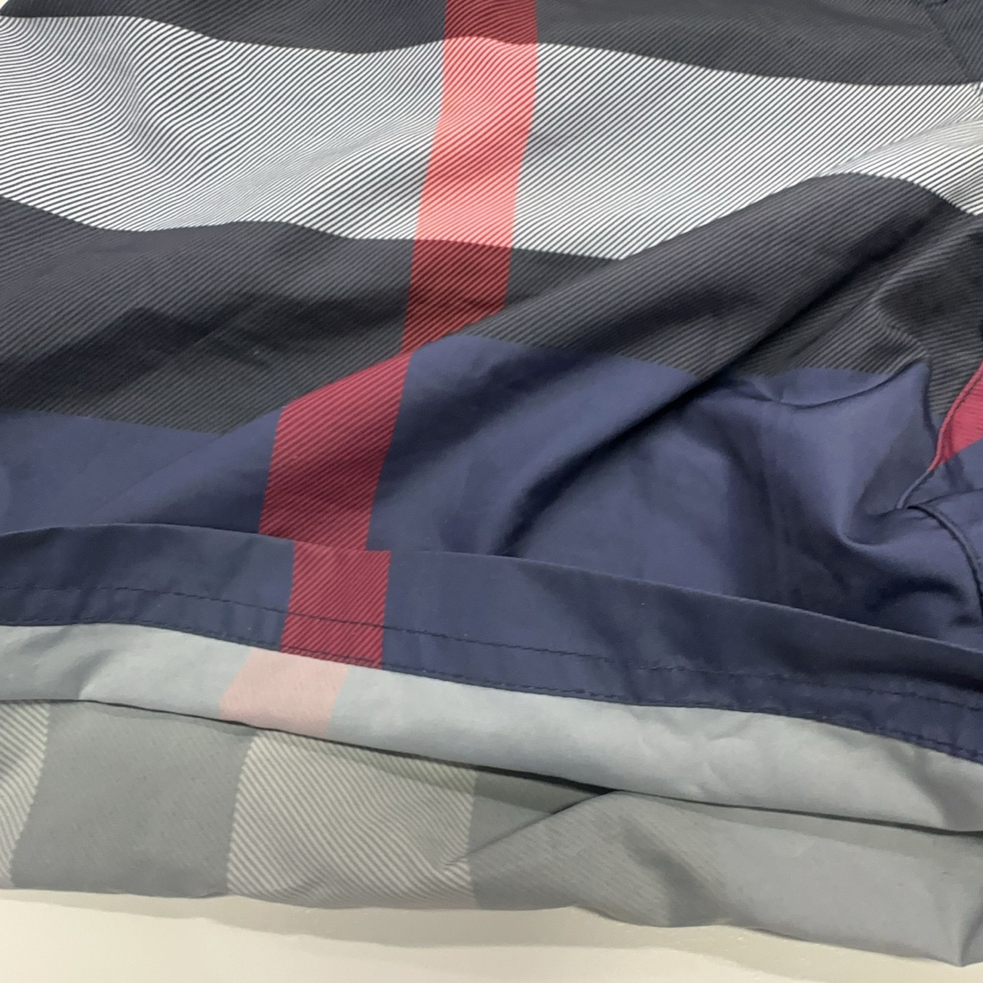 Burberry Burberry Check Swim Shorts Size S Size US 30 / EU 46 - 8 Thumbnail