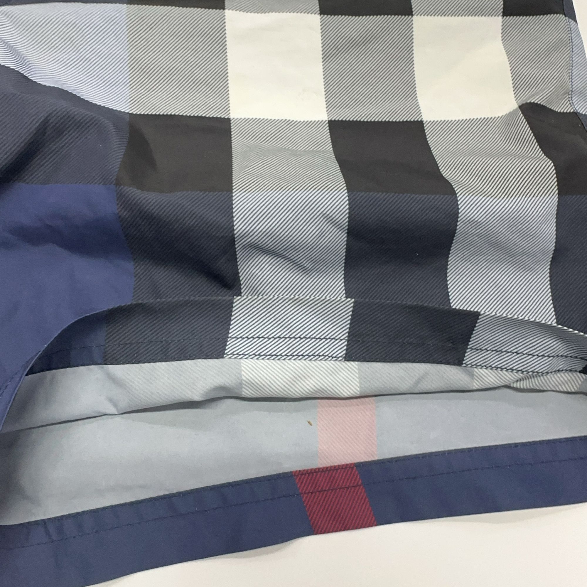 Burberry Burberry Check Swim Shorts Size S Size US 30 / EU 46 - 7 Thumbnail