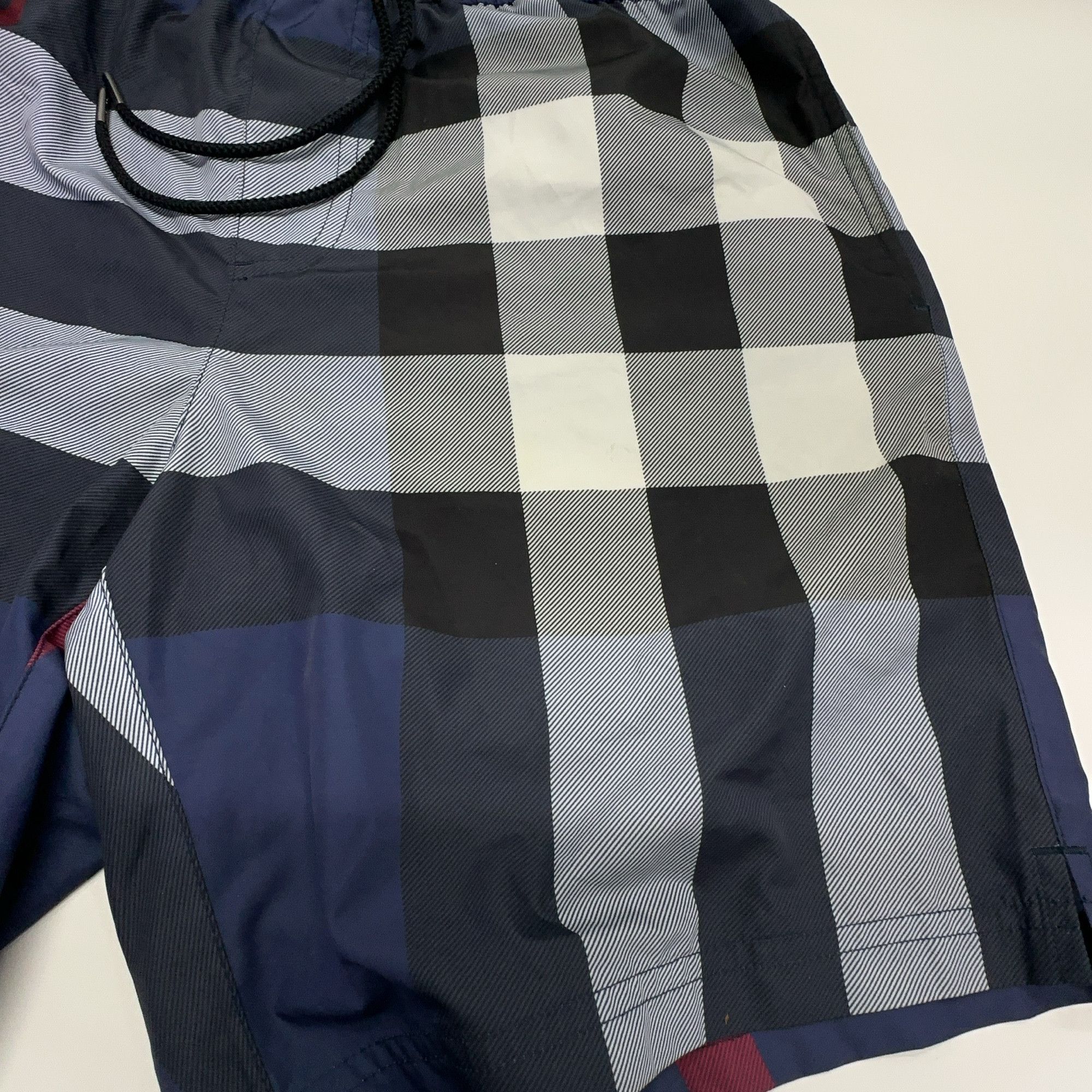 Burberry Burberry Check Swim Shorts Size S Size US 30 / EU 46 - 6 Thumbnail