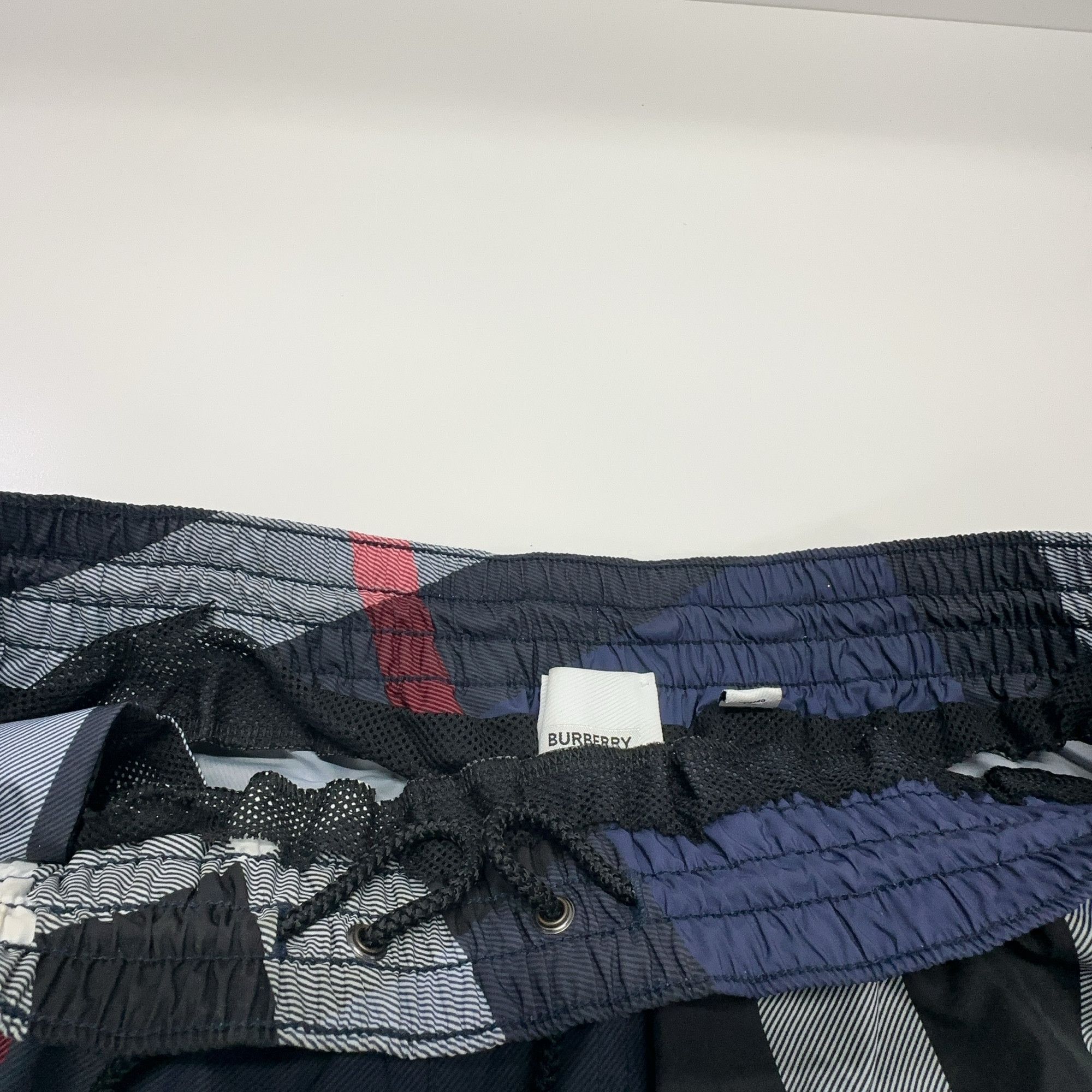 Burberry Burberry Check Swim Shorts Size S Size US 30 / EU 46 - 5 Thumbnail