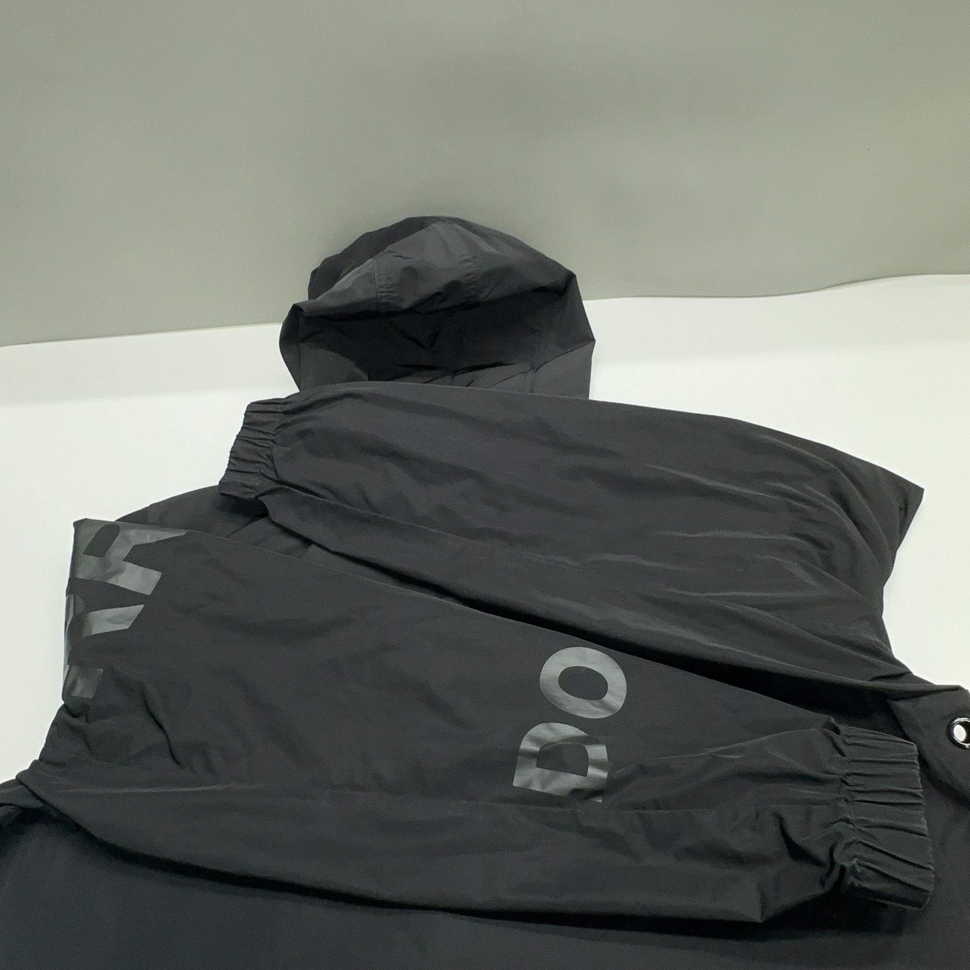 Burberry Burberry Horseferry Print Hooded Jacket US L / EU 52-54 / 3 Size US L / EU 52-54 / 3 - 15 Thumbnail