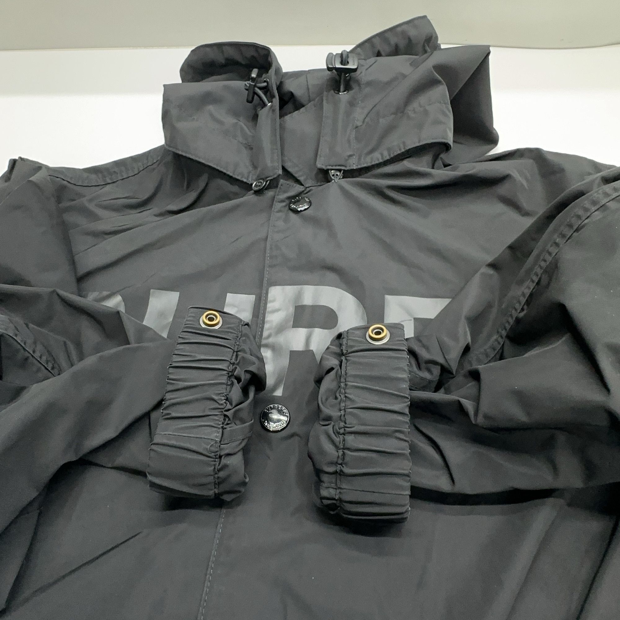 Burberry Burberry Horseferry Print Hooded Jacket US L / EU 52-54 / 3 Size US L / EU 52-54 / 3 - 13 Thumbnail