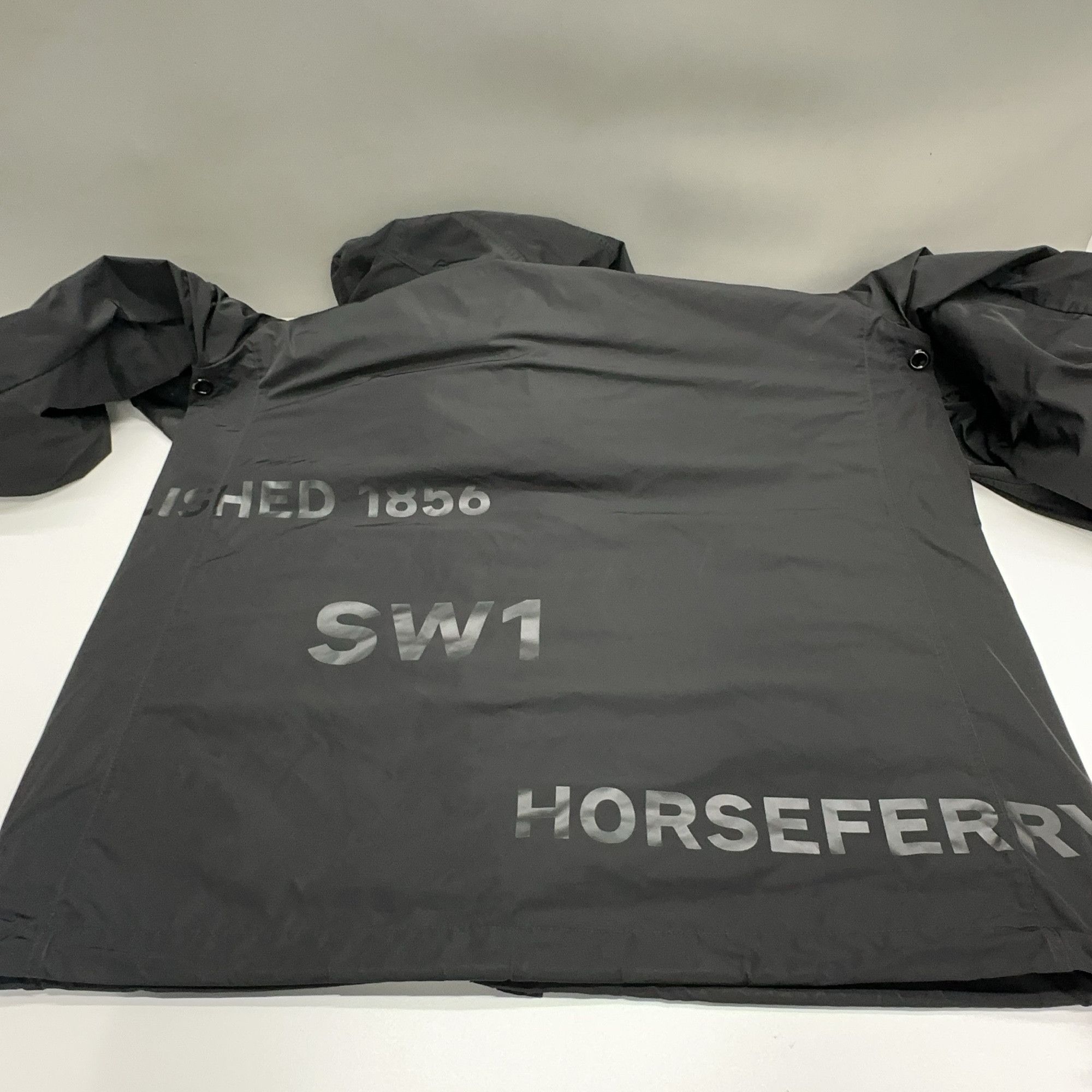 Burberry Burberry Horseferry Print Hooded Jacket US L / EU 52-54 / 3 Size US L / EU 52-54 / 3 - 16 Thumbnail