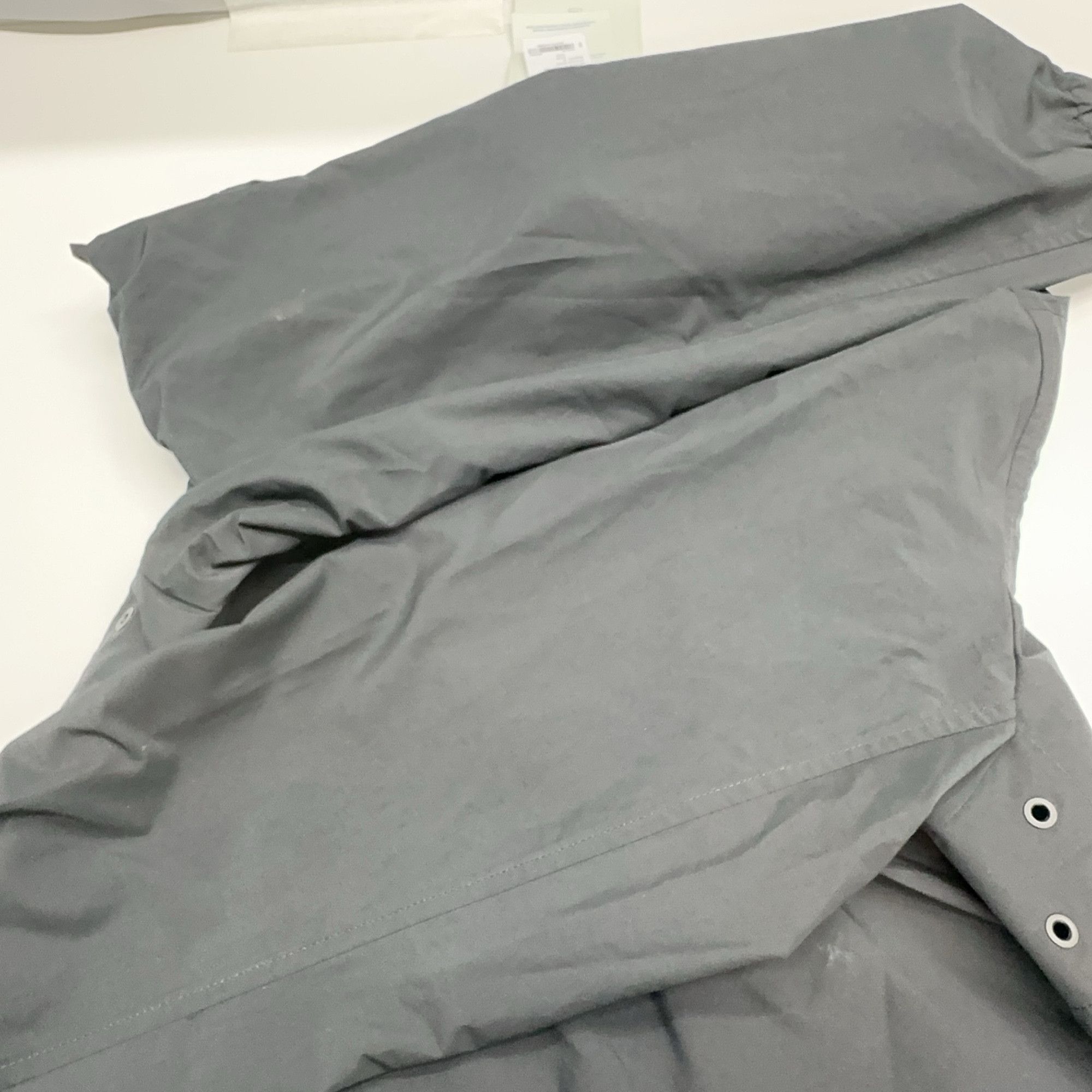 Burberry Burberry Logo Hooded Light Jacket Size S Size US S / EU 44-46 / 1 - 12 Thumbnail