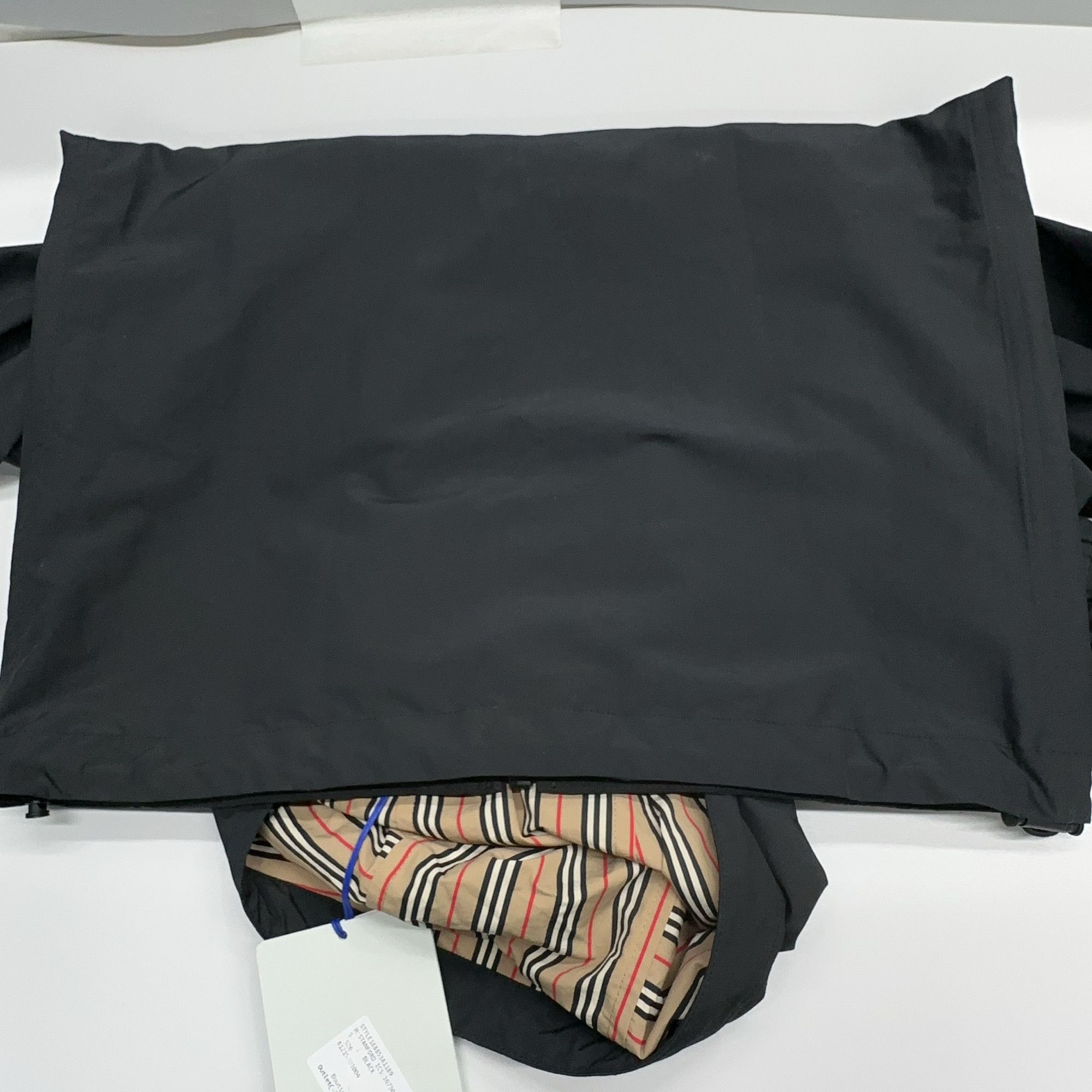 Burberry Burberry Logo Hooded Light Jacket Size S Size US S / EU 44-46 / 1 - 11 Thumbnail