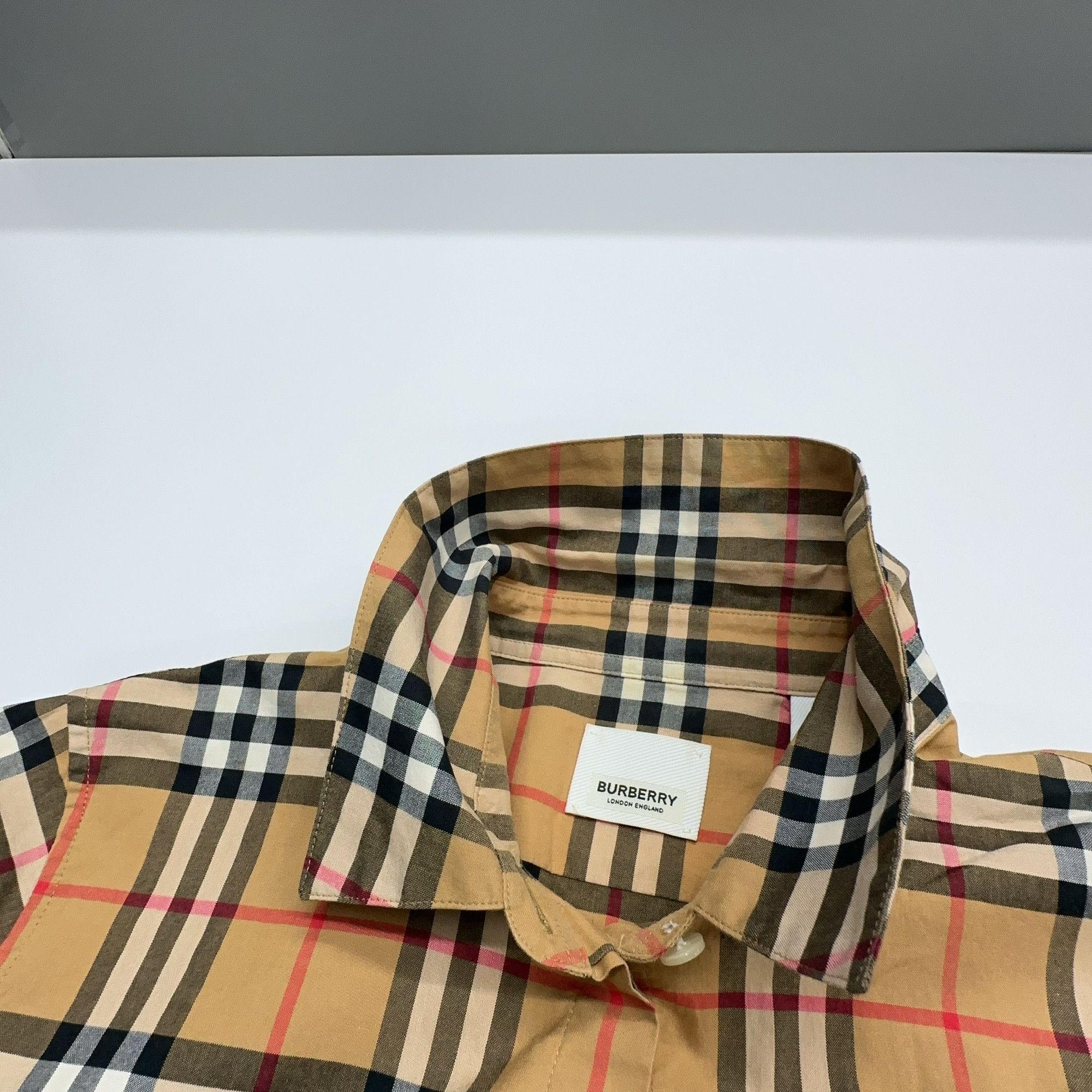 Burberry Burberry Classic Check Button Up Shirt Size UK 6 Size XS / US 0-2 / IT 36-38 - 5 Thumbnail