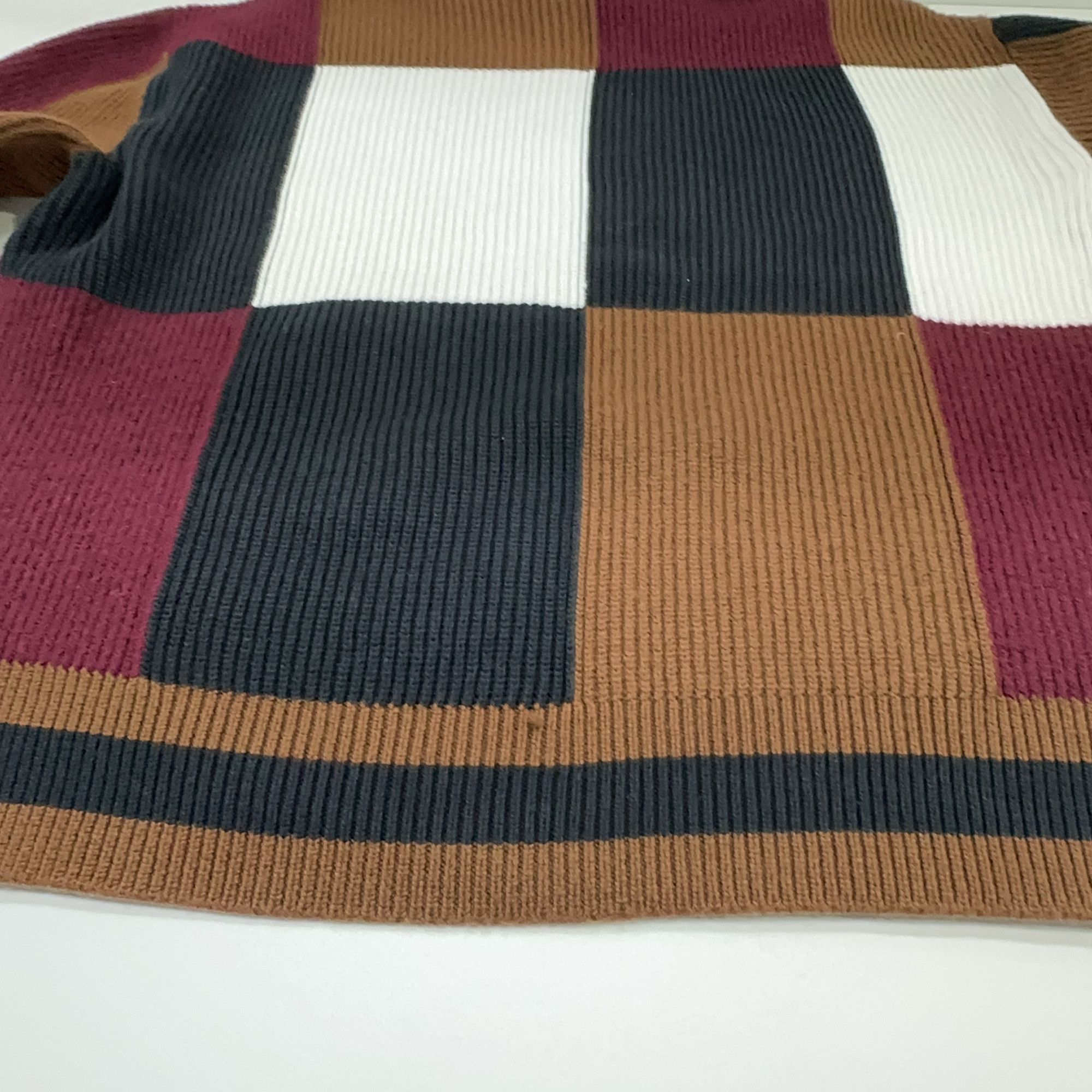 Burberry Burberry Colorblock Patchwork Sweater Size US S Size US S / EU 44-46 / 1 - 11 Thumbnail