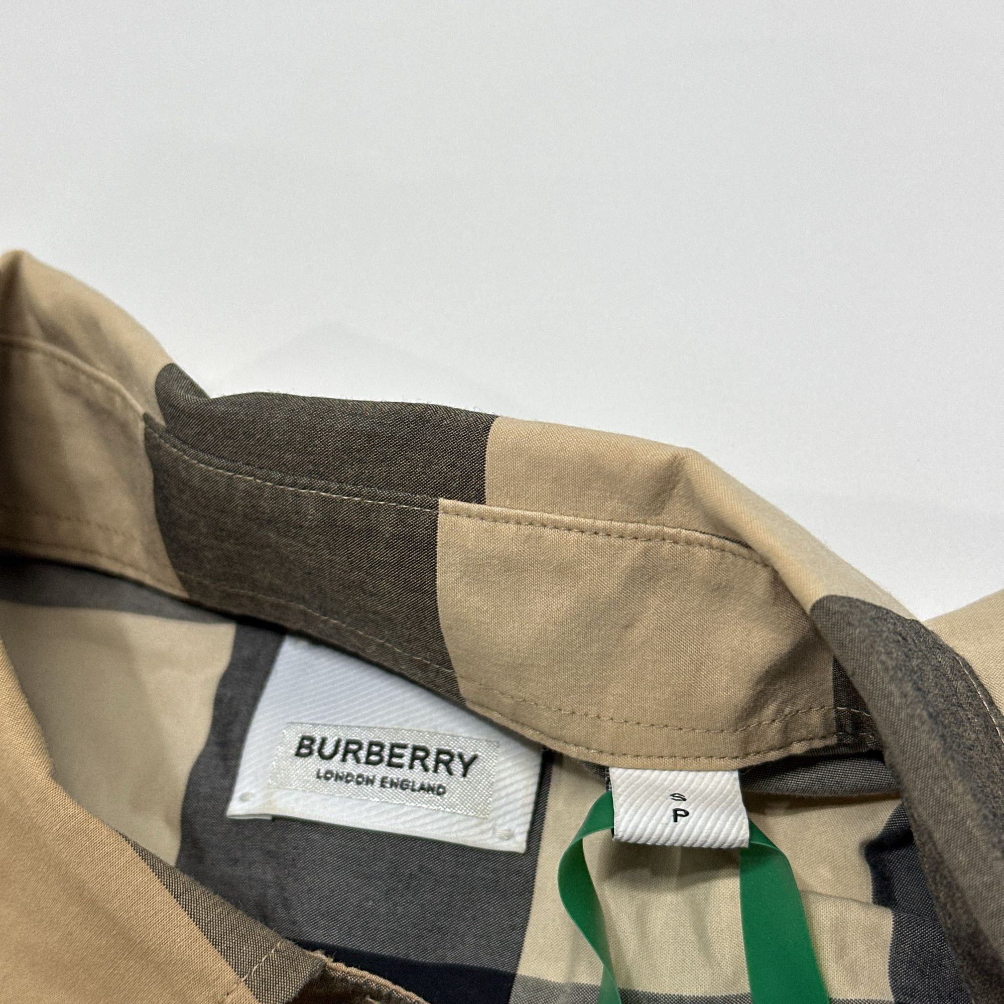 Burberry Burberry Check Long Sleeve Button Up Shirt Size S Size US S / EU 44-46 / 1 - 3 Thumbnail