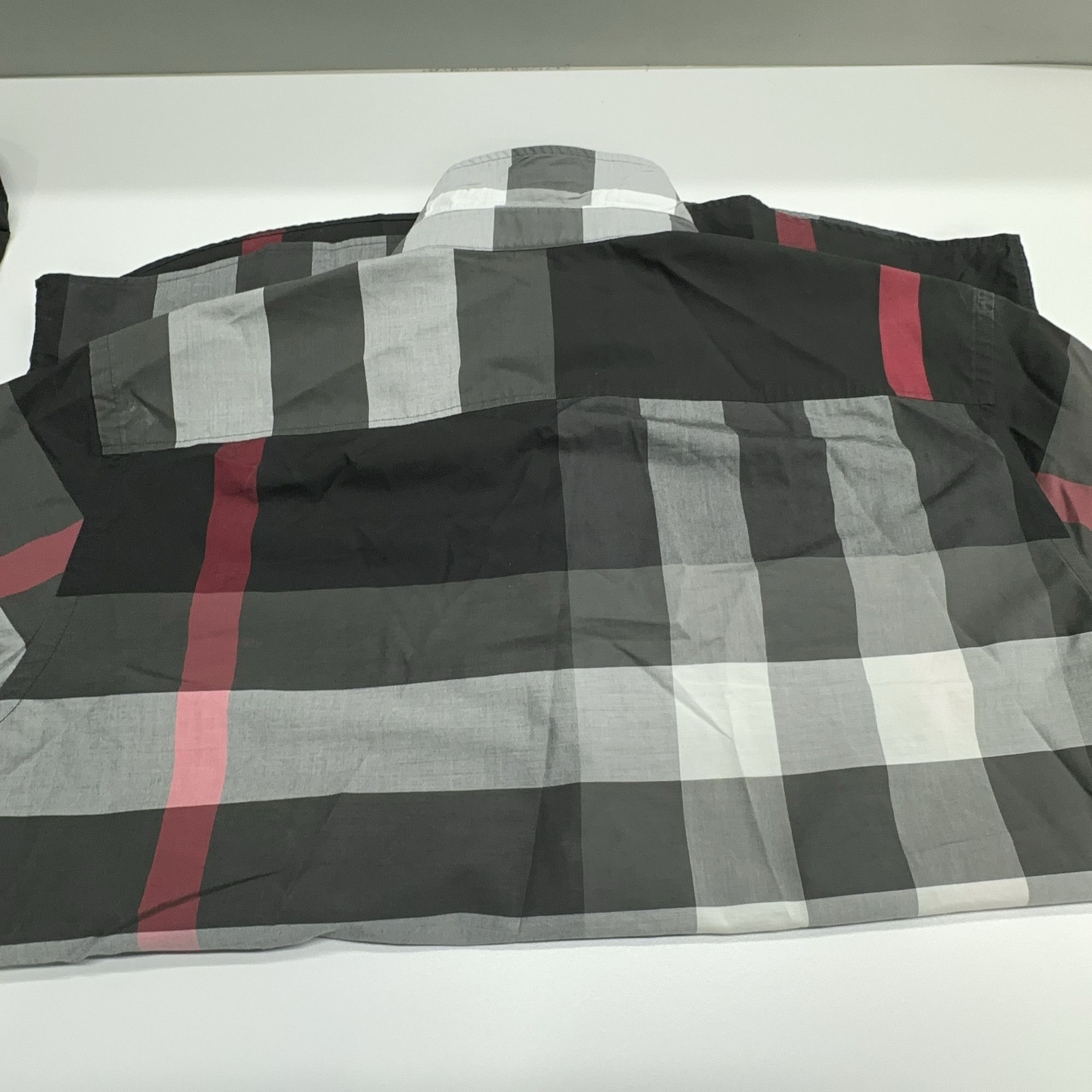 Burberry Burberry Charcoal Check Long Sleeve Shirt Size L Size US L / EU 52-54 / 3 - 9 Thumbnail