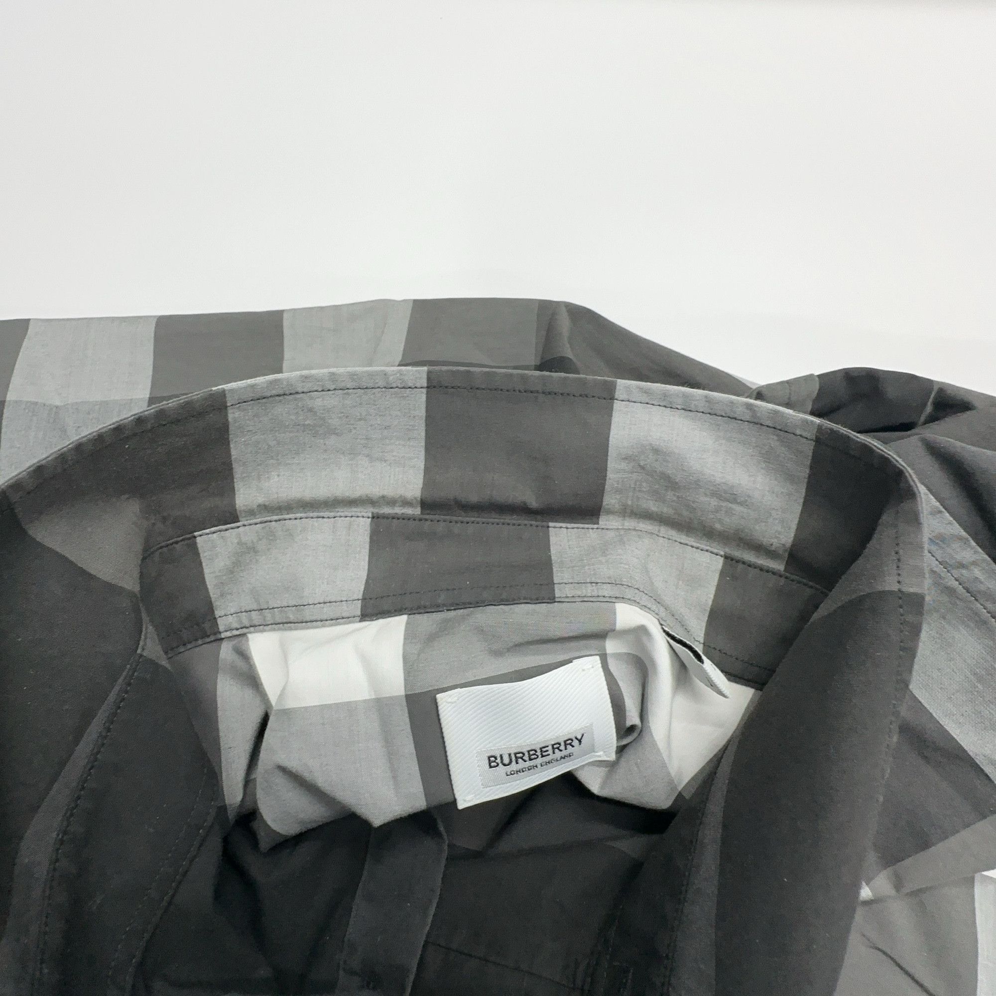 Burberry Burberry Charcoal Check Long Sleeve Shirt Size L Size US L / EU 52-54 / 3 - 5 Thumbnail
