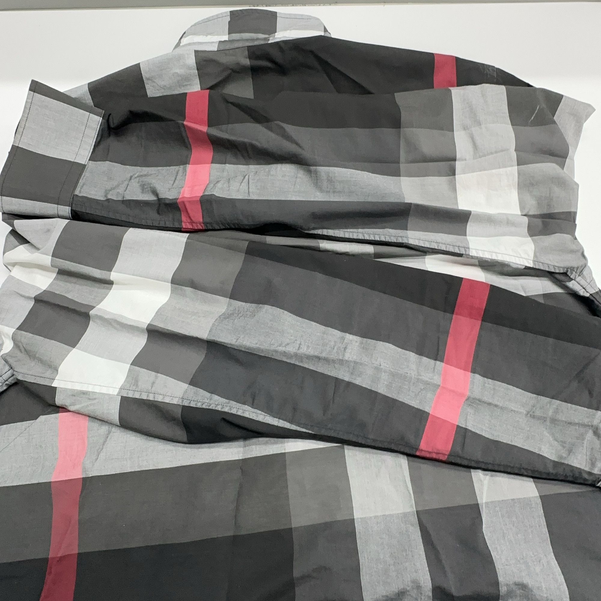 Burberry Burberry Charcoal Check Long Sleeve Shirt Size L Size US L / EU 52-54 / 3 - 12 Thumbnail