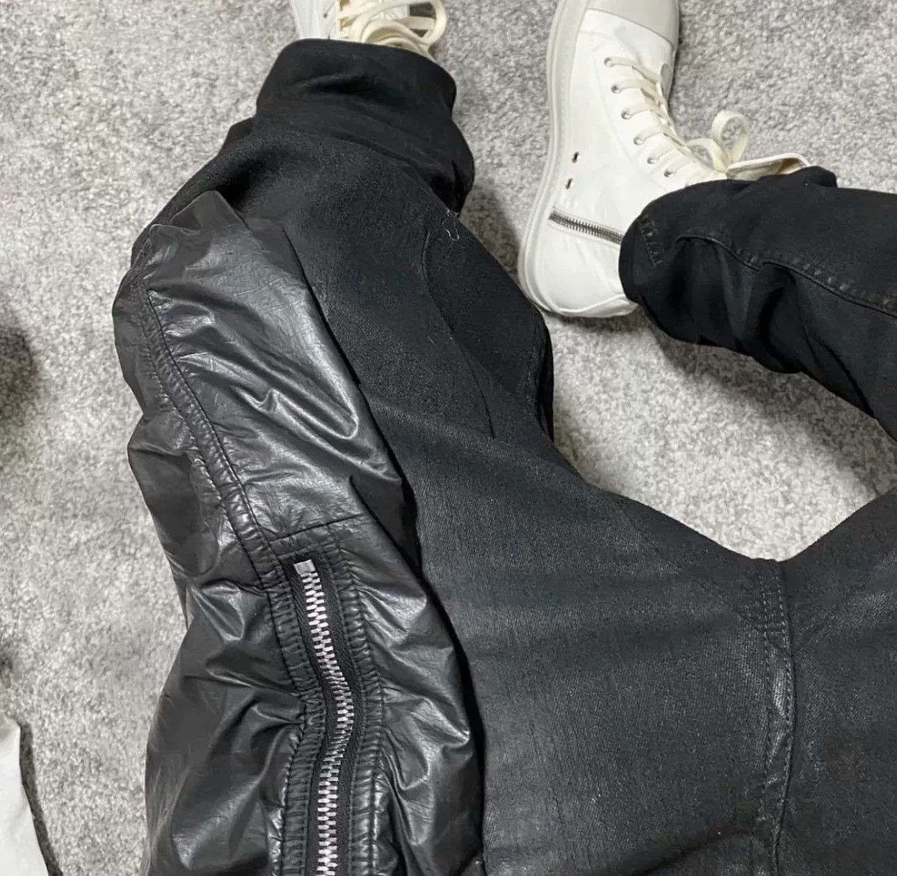 Rick Owens Drkshdw Rick Owens Drkshdw Waxed Large Pocket Jeans Size US 33 - 9 Thumbnail