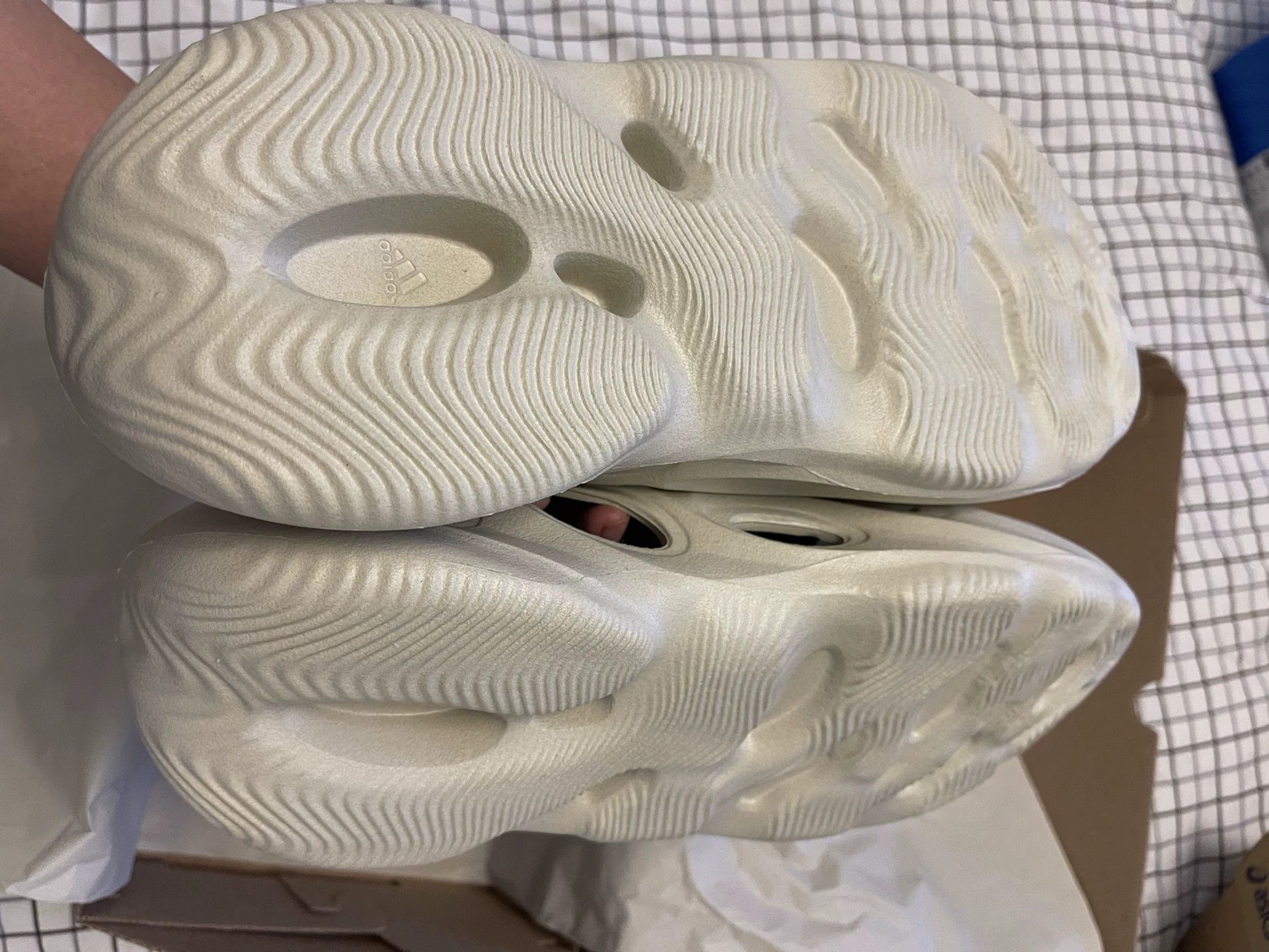 Yeezy Adidas Yeezy Foam Runner Sand FY4567 Size US 13 / EU 46 - 5 Thumbnail