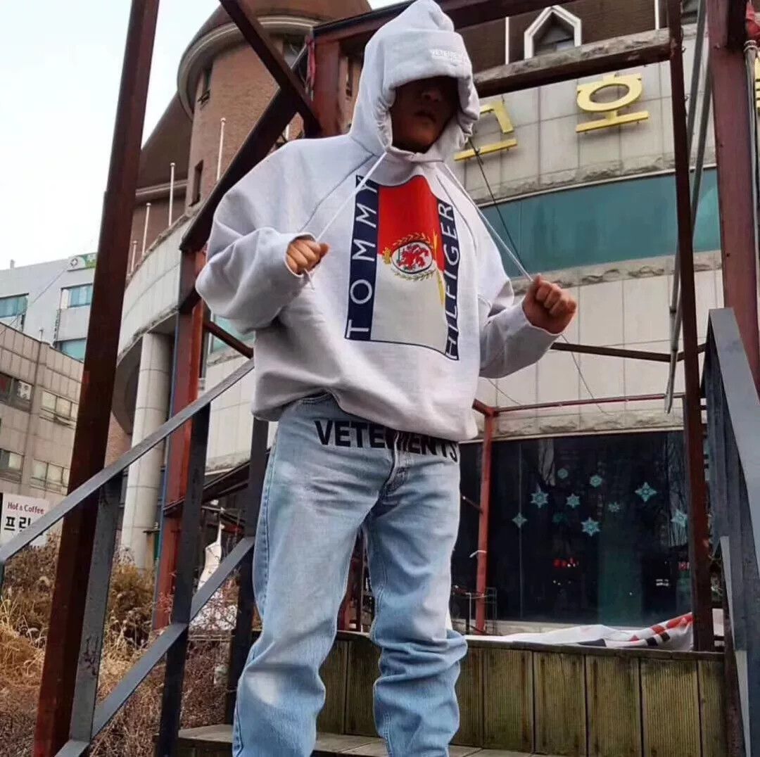 Vetements Vetements x Tommy Hilfiger Collaboration Size US S / EU 44-46 / 1 - 5 Thumbnail