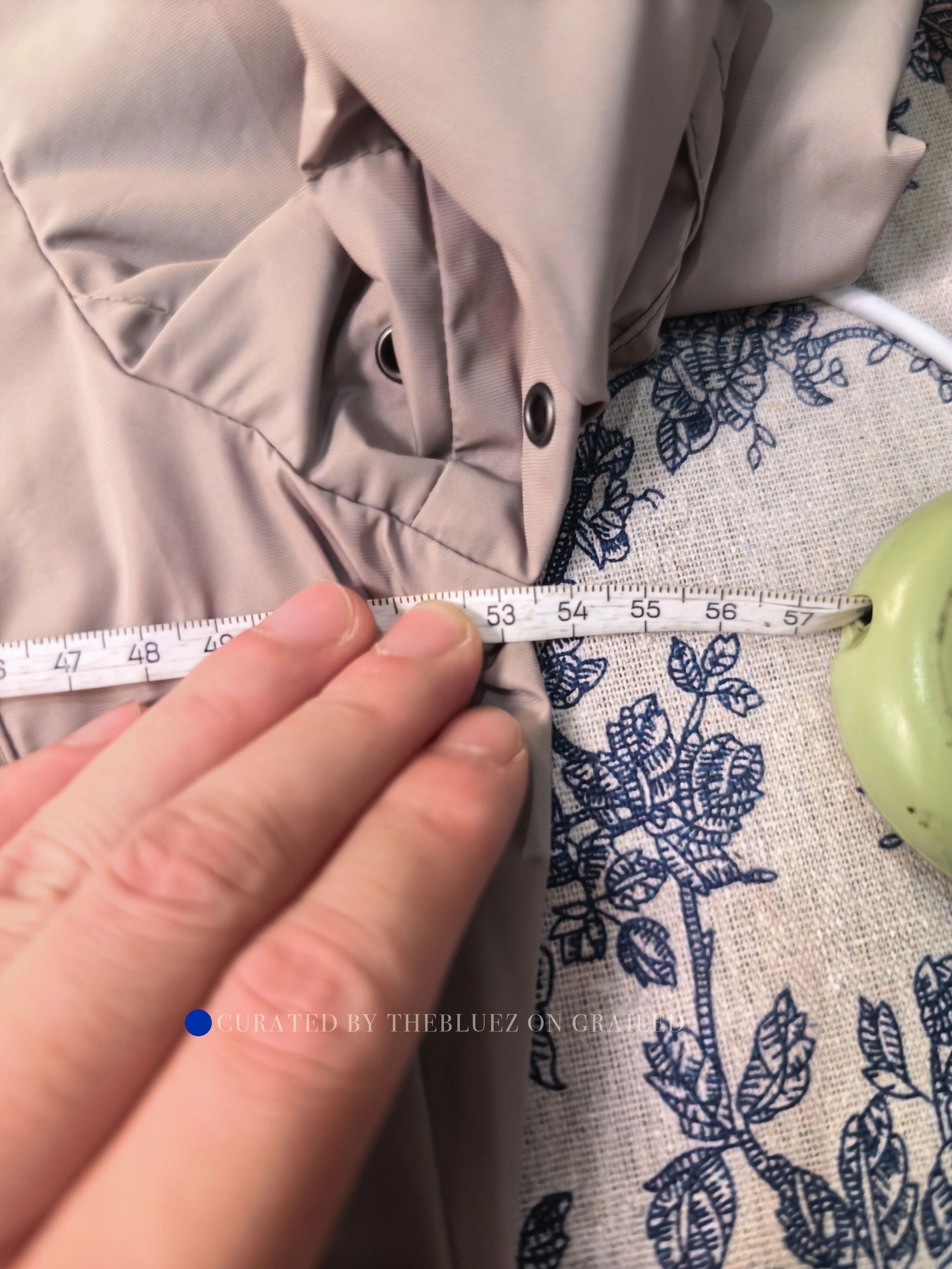 Burberry Embroidered Horseferry Jacket in Beige Size US S / EU 44-46 / 1 - 4 Thumbnail