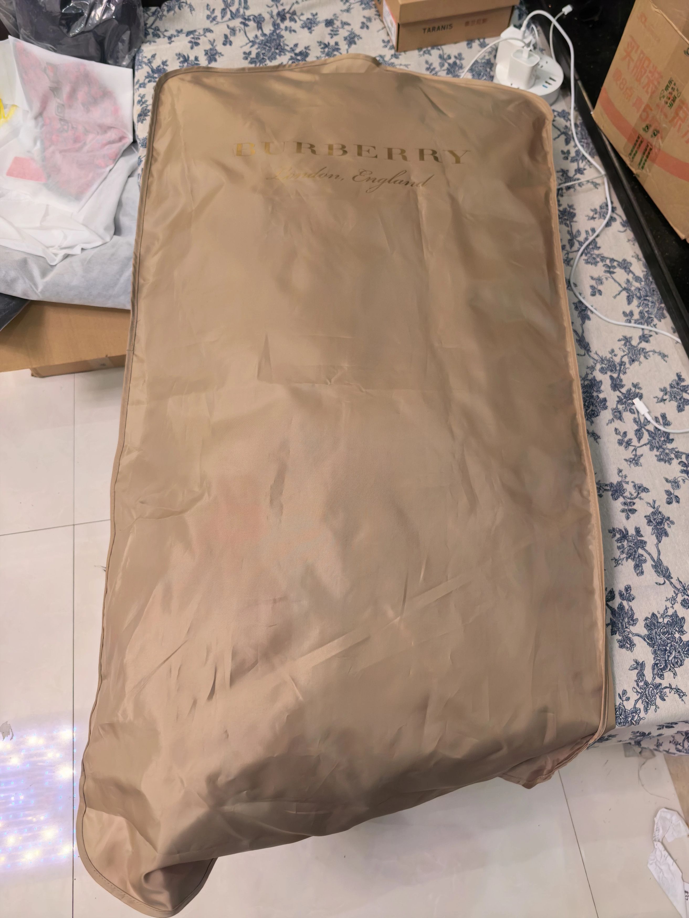 Burberry Classic Black Cashmere Balmacaan Coat Size US S / EU 44-46 / 1 - 9 Thumbnail