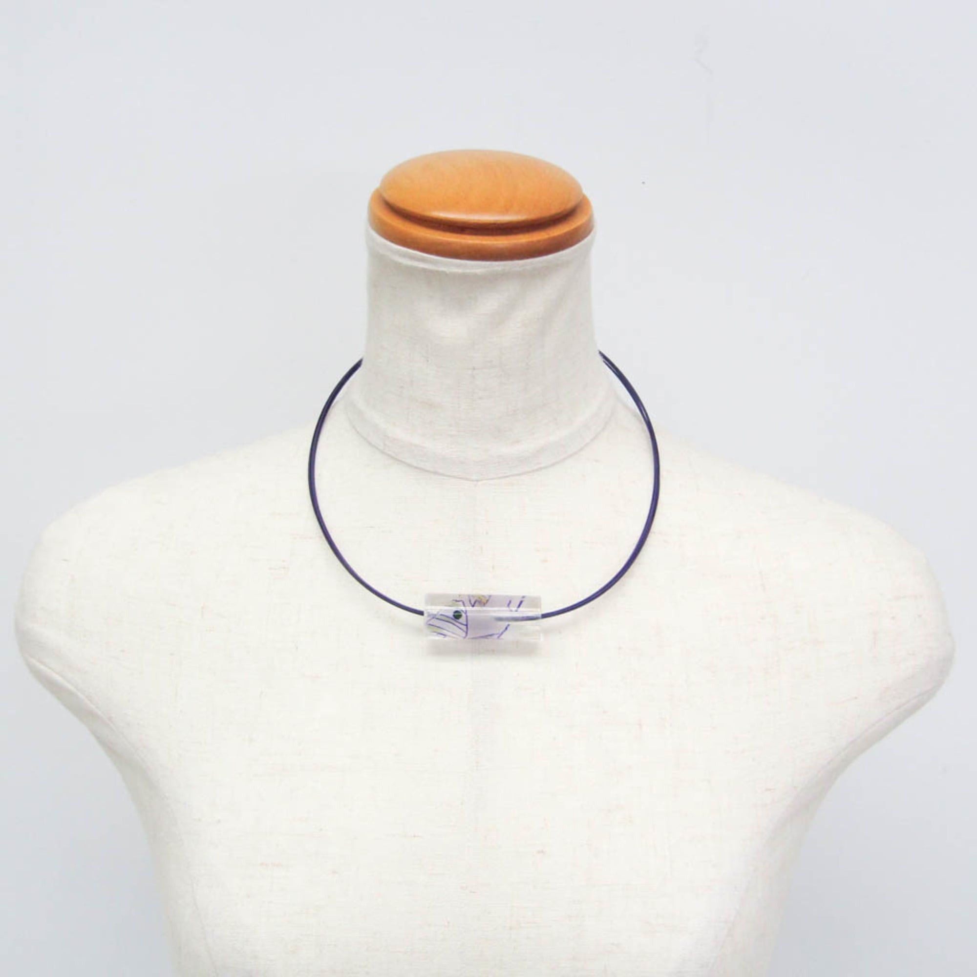 Hermes Hermes Ricine Fish Tropical Fish Plastic,Resin Women's Fashion Choker Necklace (Clear,Purple) Size ONE SIZE - 11 Thumbnail