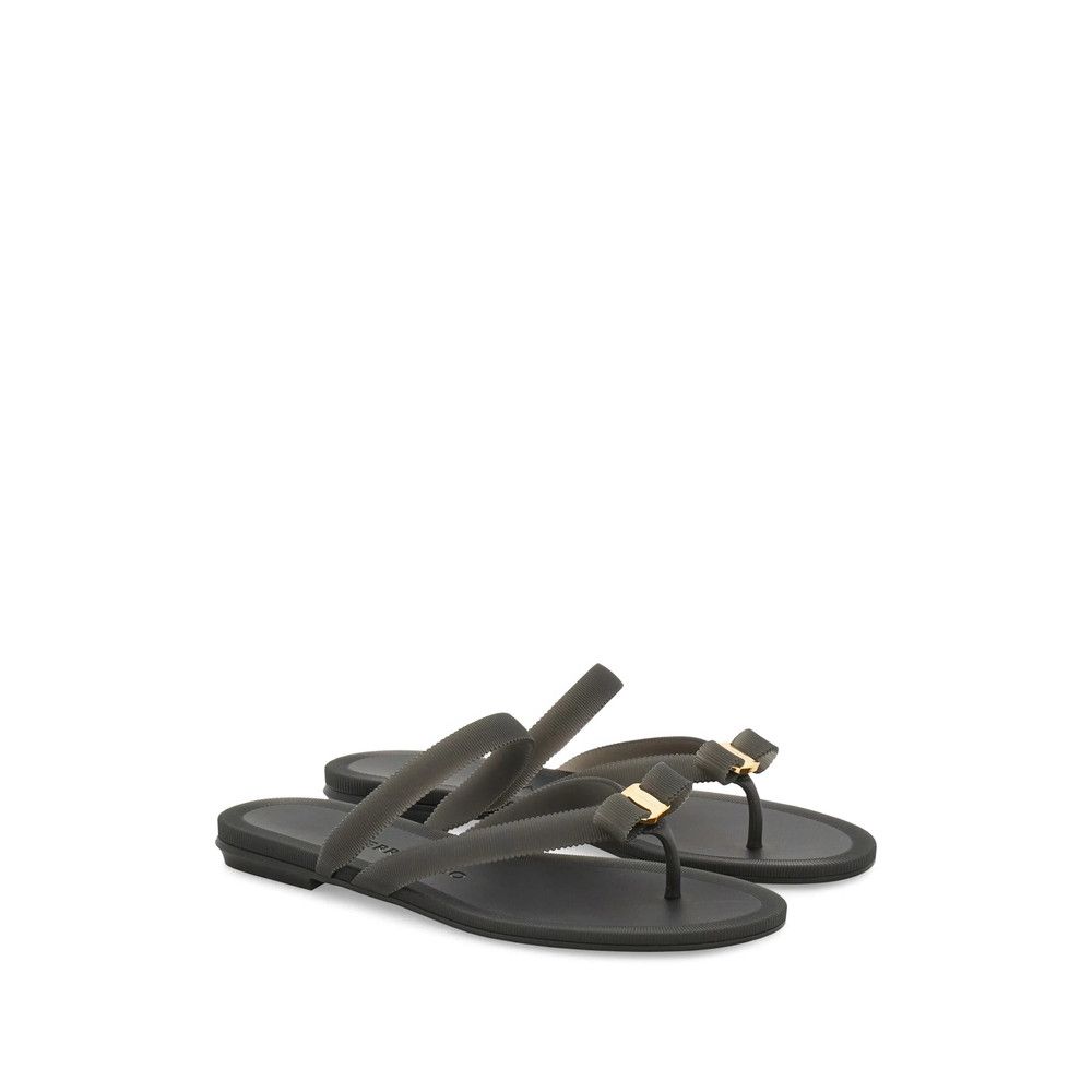 Salvatore Ferragamo Ferragamo BLACK Flip-Flops & Slides Size US 5 / IT 35 - 5 Thumbnail