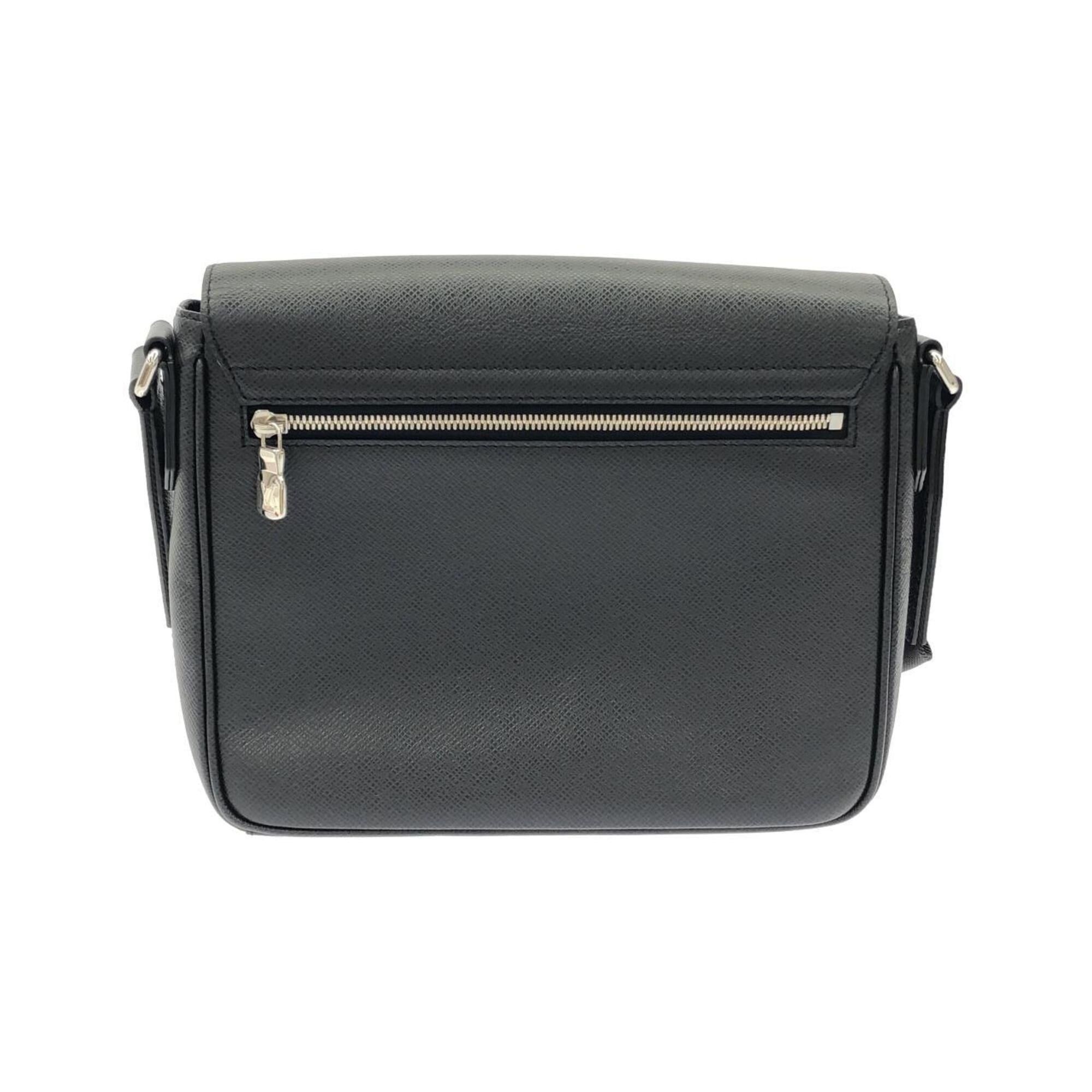 Louis Vuitton Louis Vuitton Taiga District PM M30850 Shoulder Bag Size ONE SIZE - 2 Thumbnail