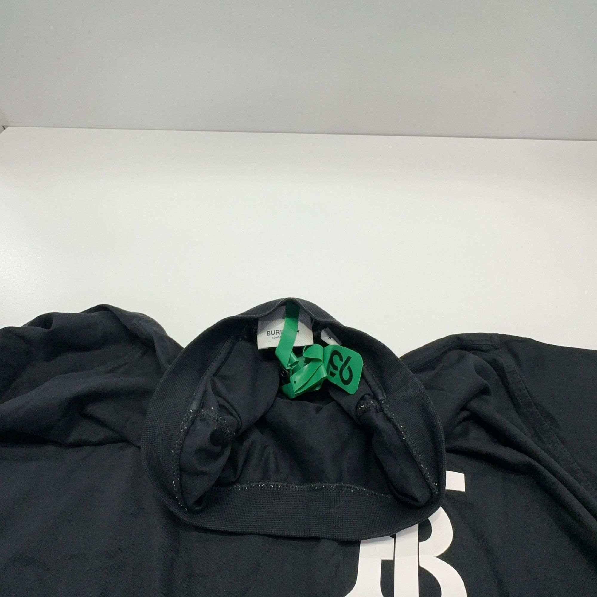 Burberry Burberry TB Logo T-Shirt Size S Size US S / EU 44-46 / 1 - 13 Thumbnail