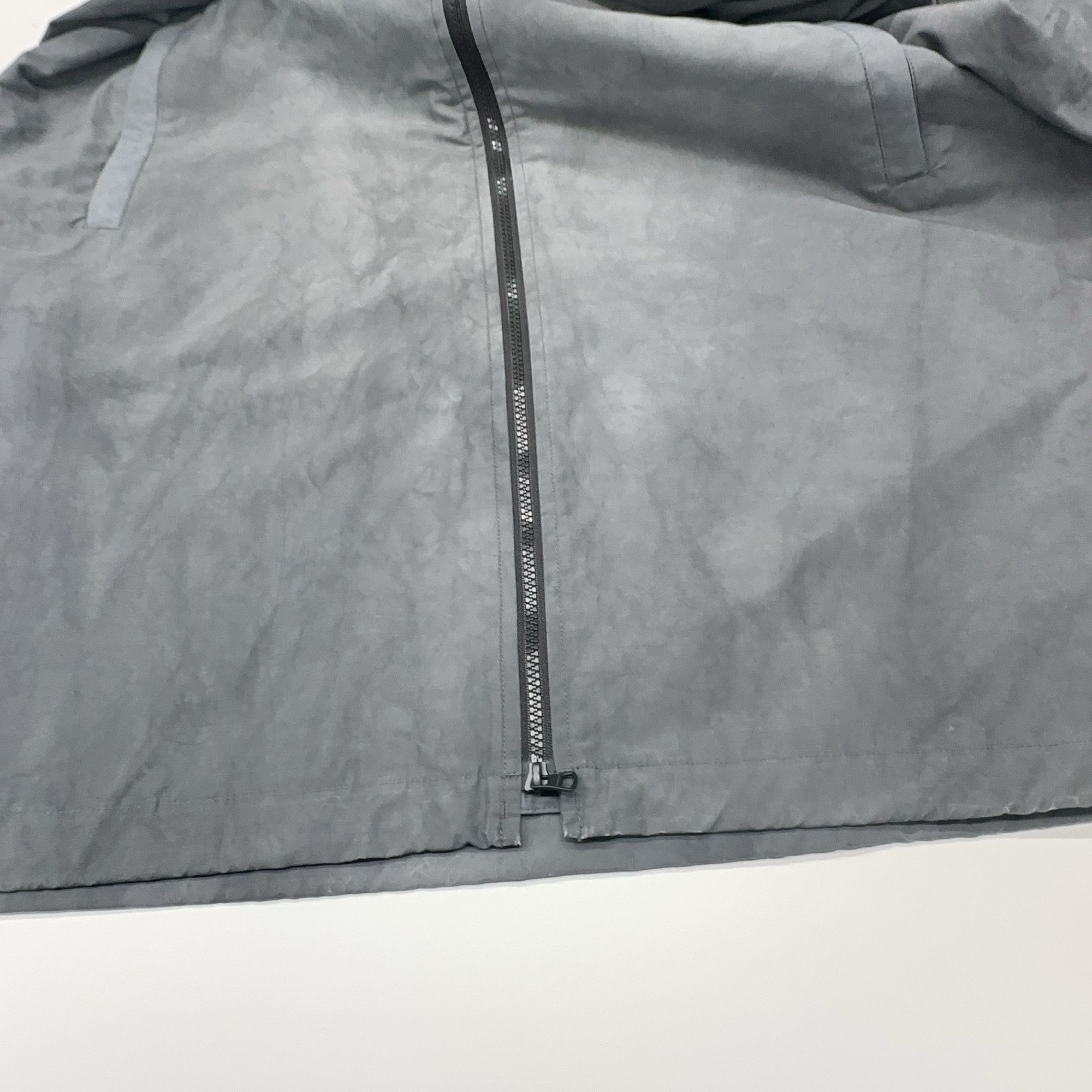 Burberry Burberry Logo Print Hooded Jacket Size L Size US L / EU 52-54 / 3 - 15 Thumbnail