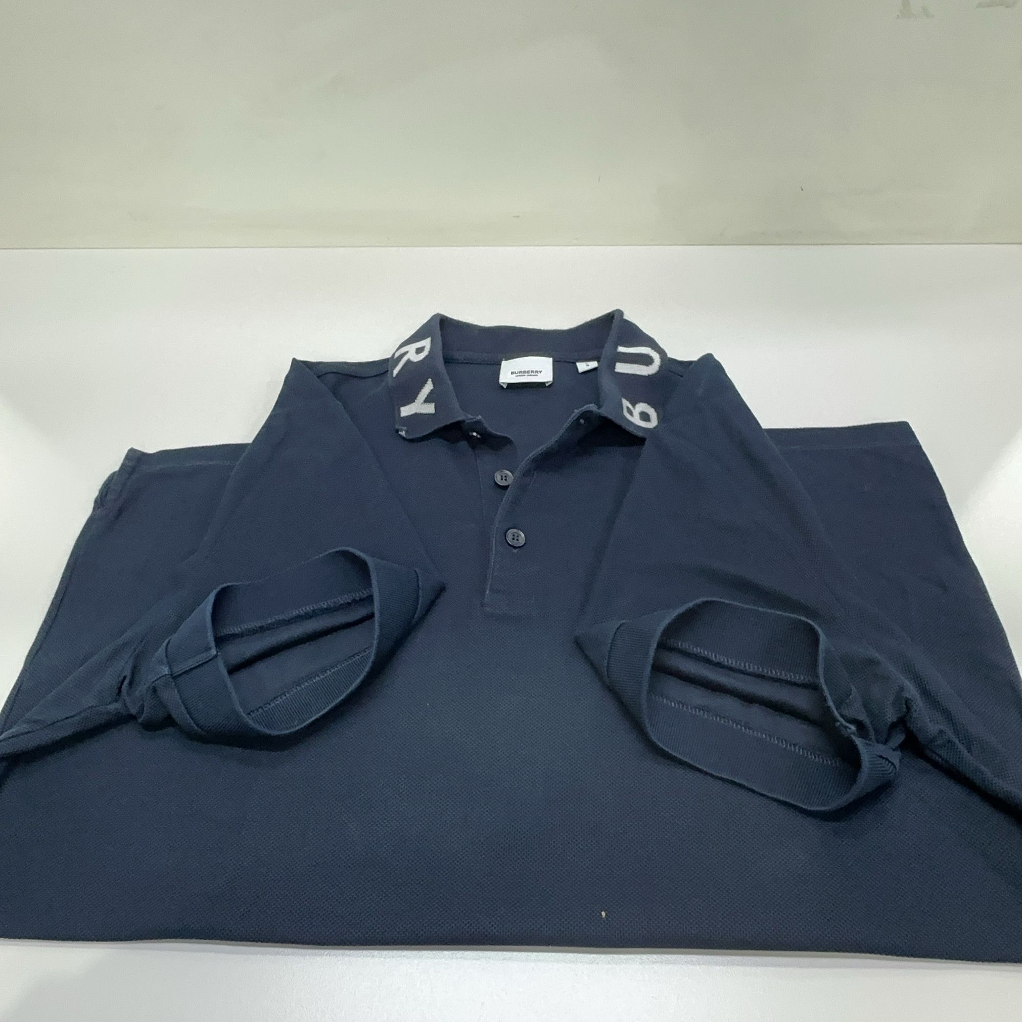 Burberry Burberry Logo Collar Polo Size L Size US L / EU 52-54 / 3 - 15 Thumbnail