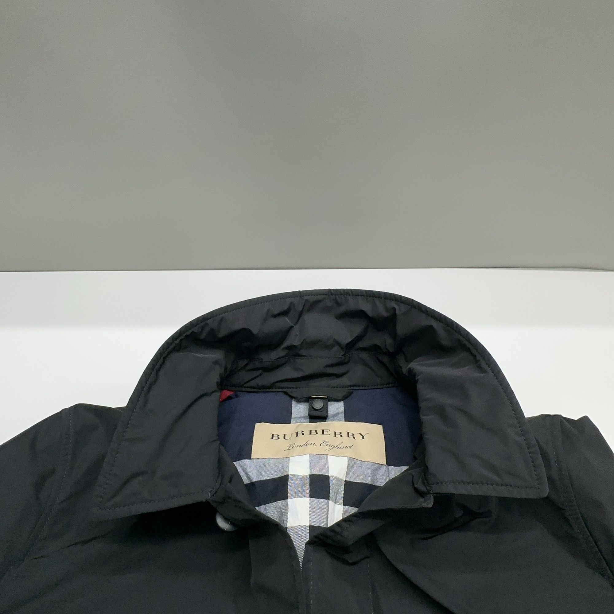 Burberry Burberry Check Collar Light Jacket Size L Size US L / EU 52-54 / 3 - 7 Thumbnail