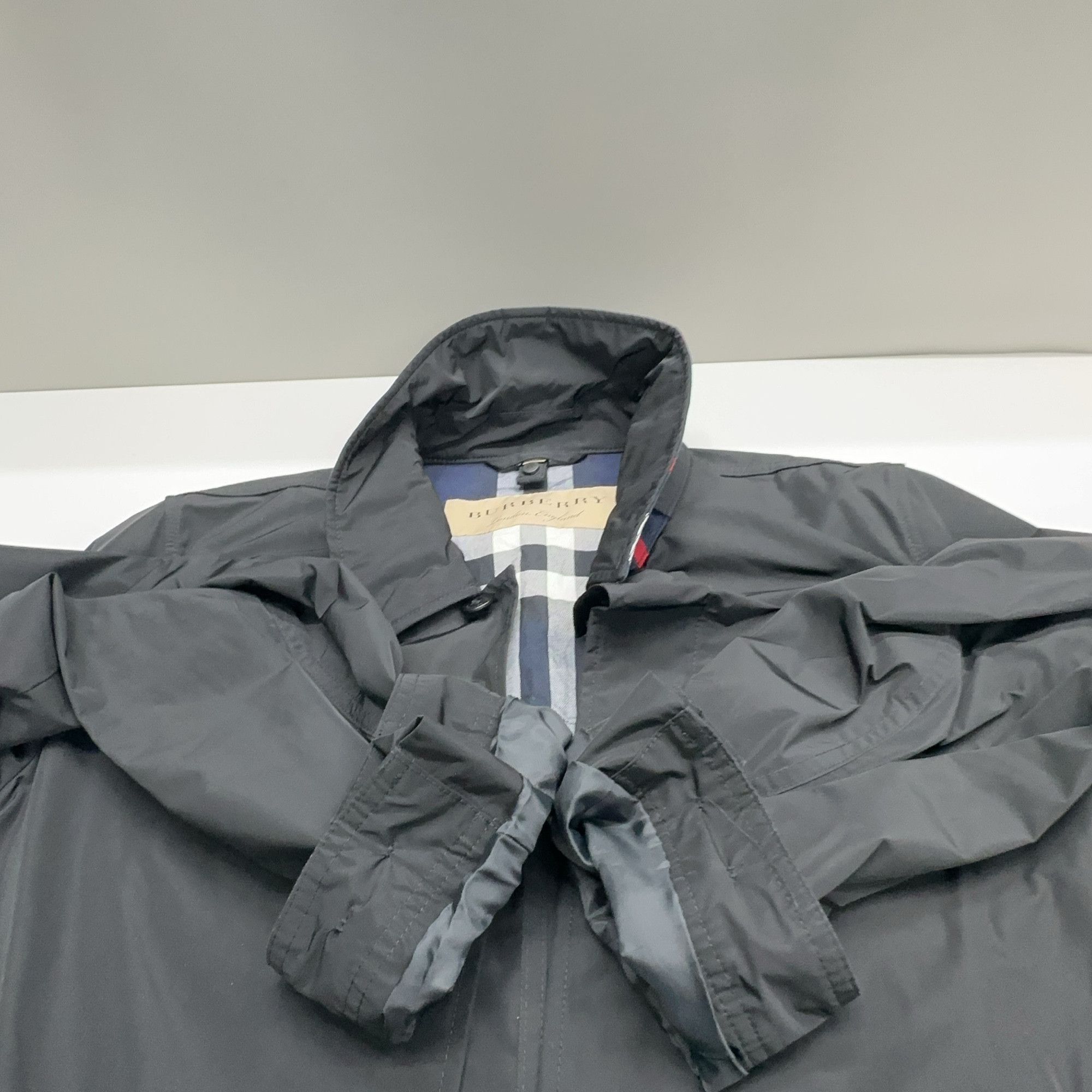 Burberry Burberry Check Collar Light Jacket Size L Size US L / EU 52-54 / 3 - 13 Thumbnail
