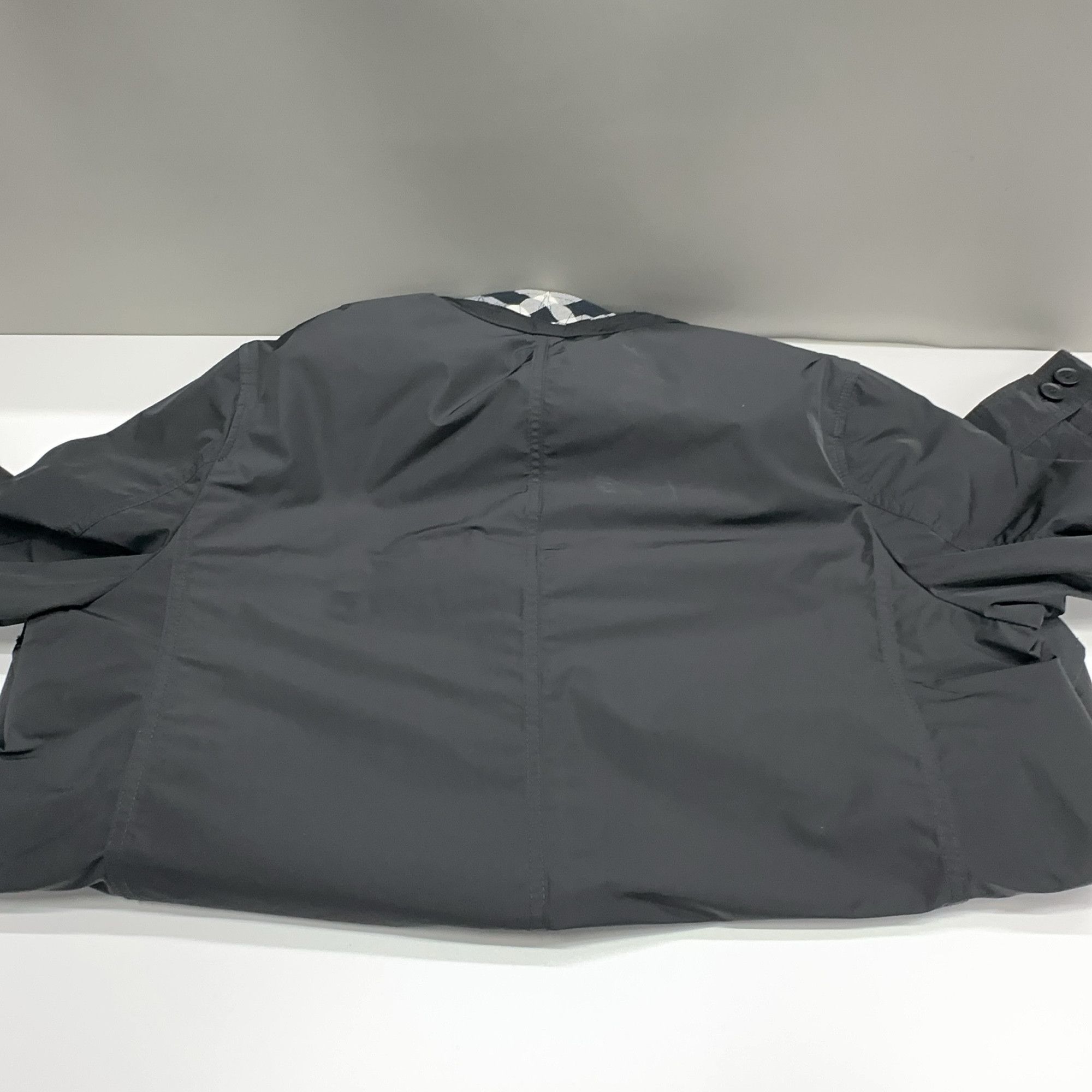 Burberry Burberry Check Collar Light Jacket Size L Size US L / EU 52-54 / 3 - 15 Thumbnail